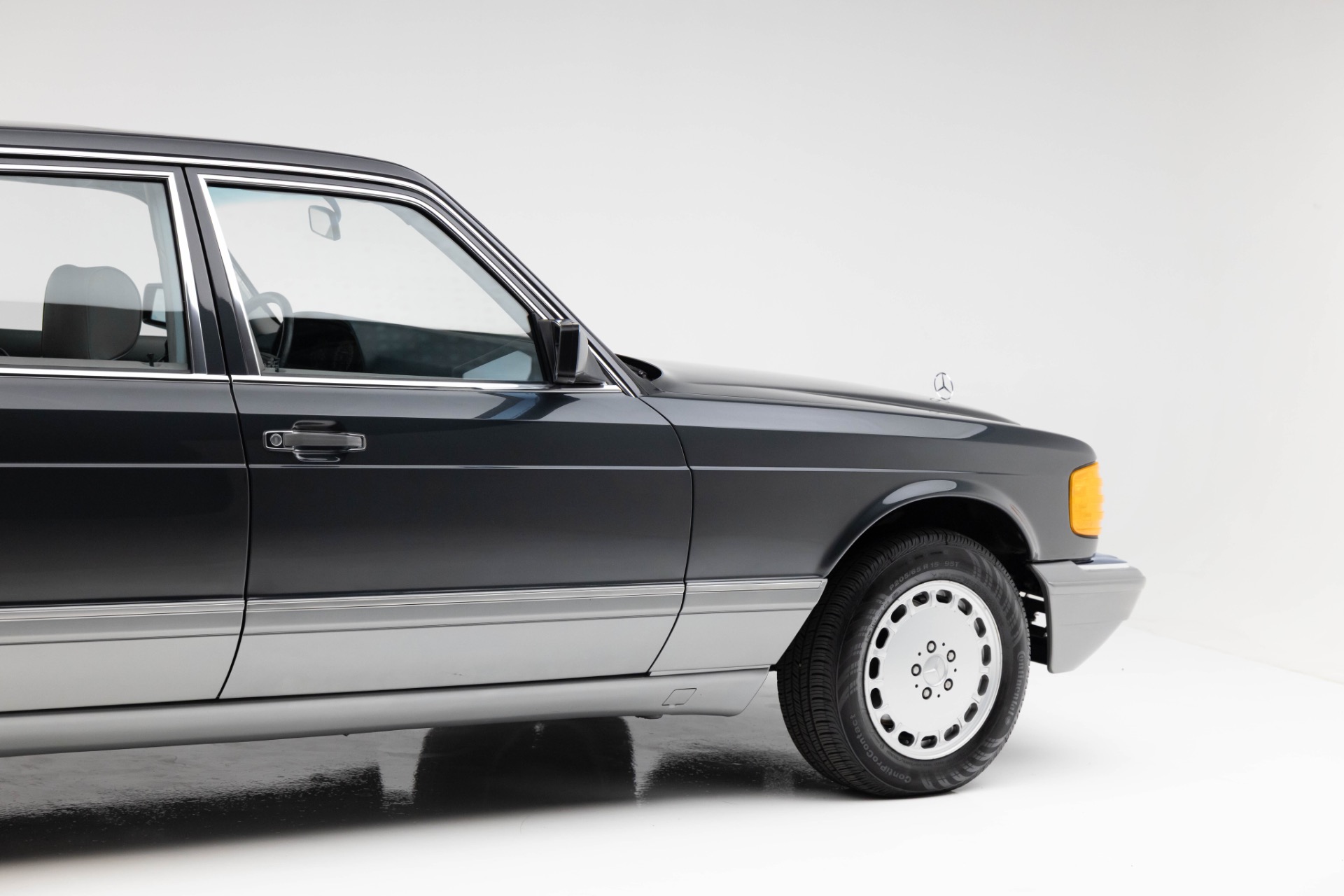 1986 Mercedes Benz 420 photo 33