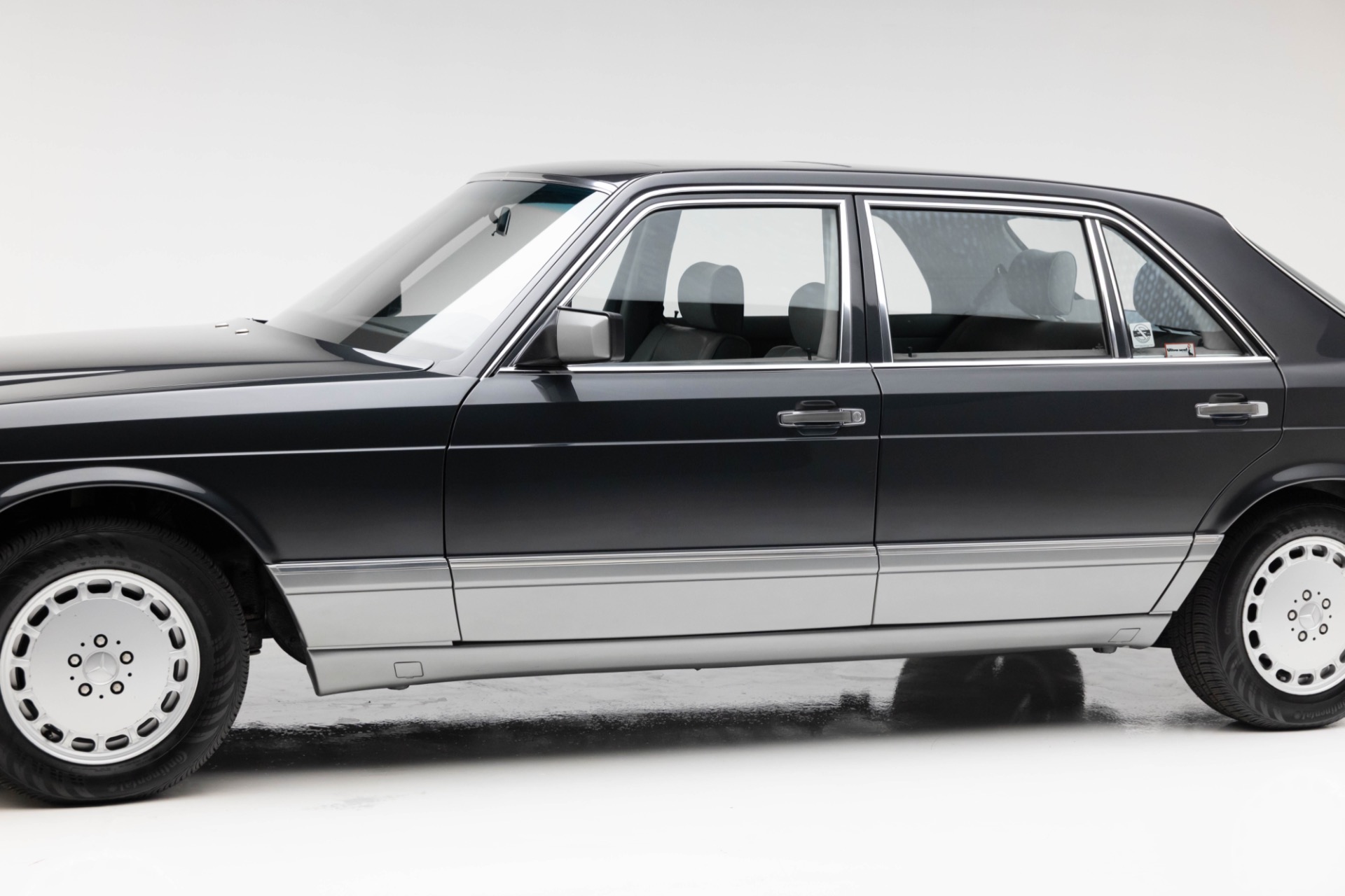1986 Mercedes Benz 420 photo 35