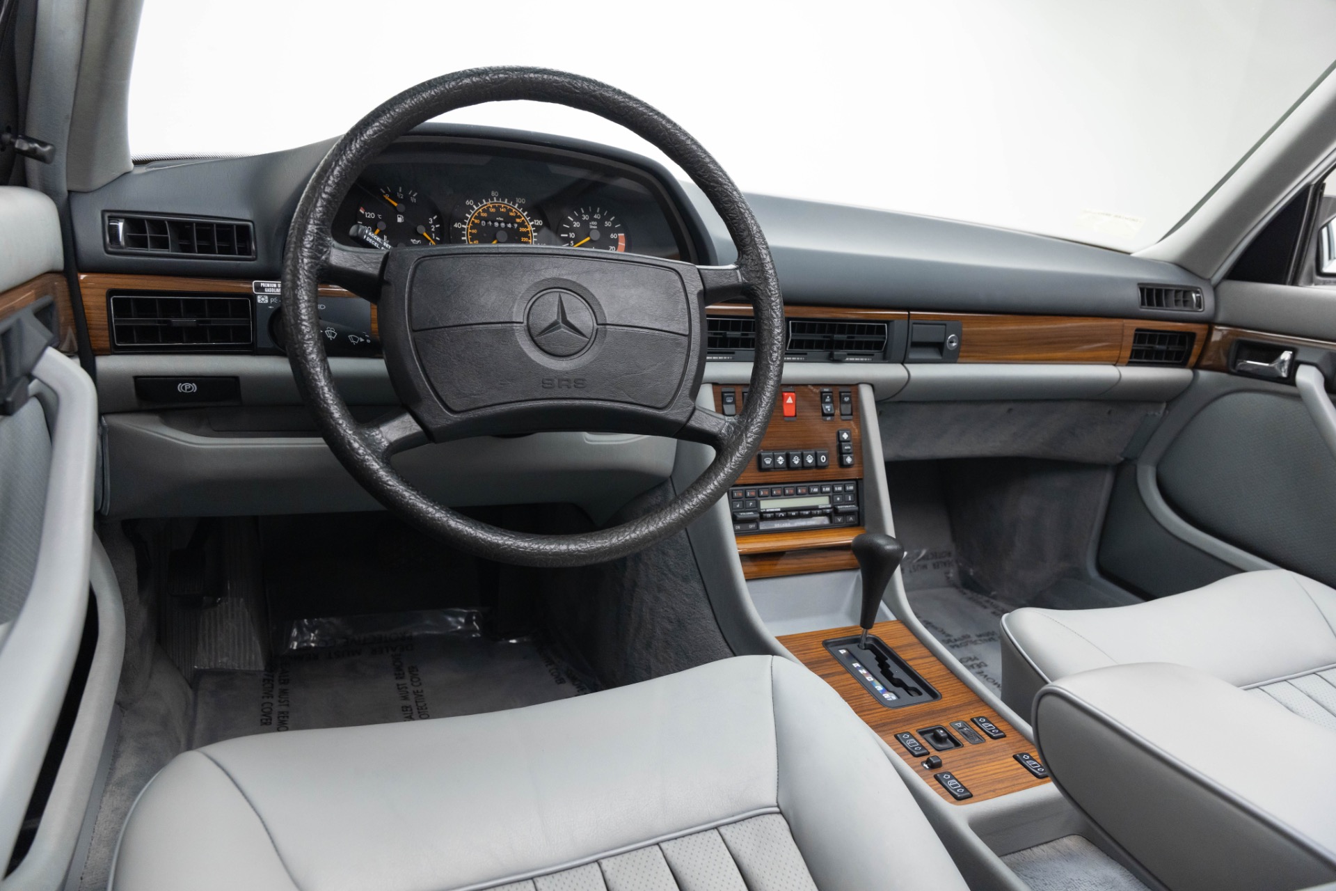 1986 Mercedes Benz 420 photo 6