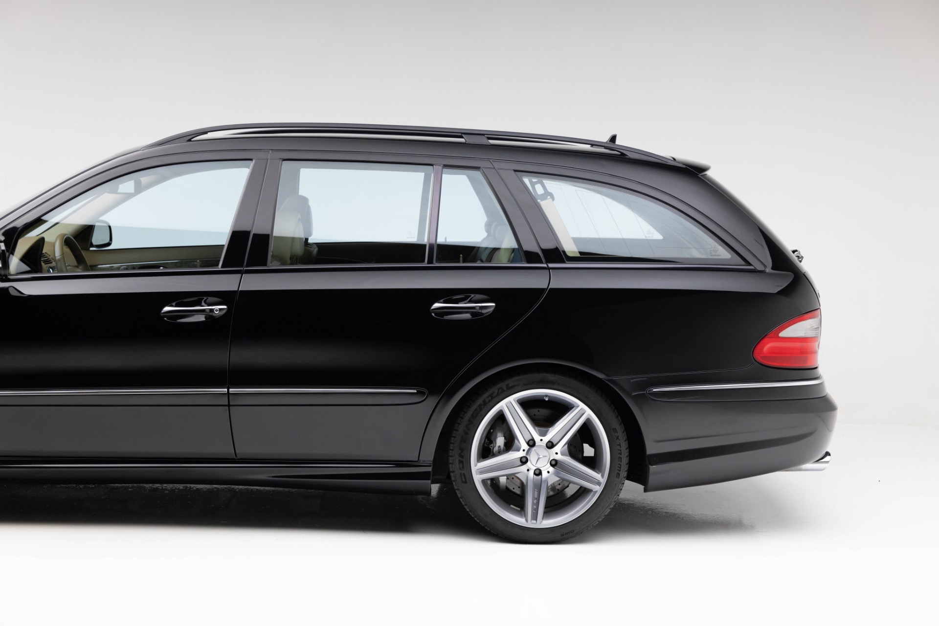 2008 Mercedes Benz E AMG photo 19
