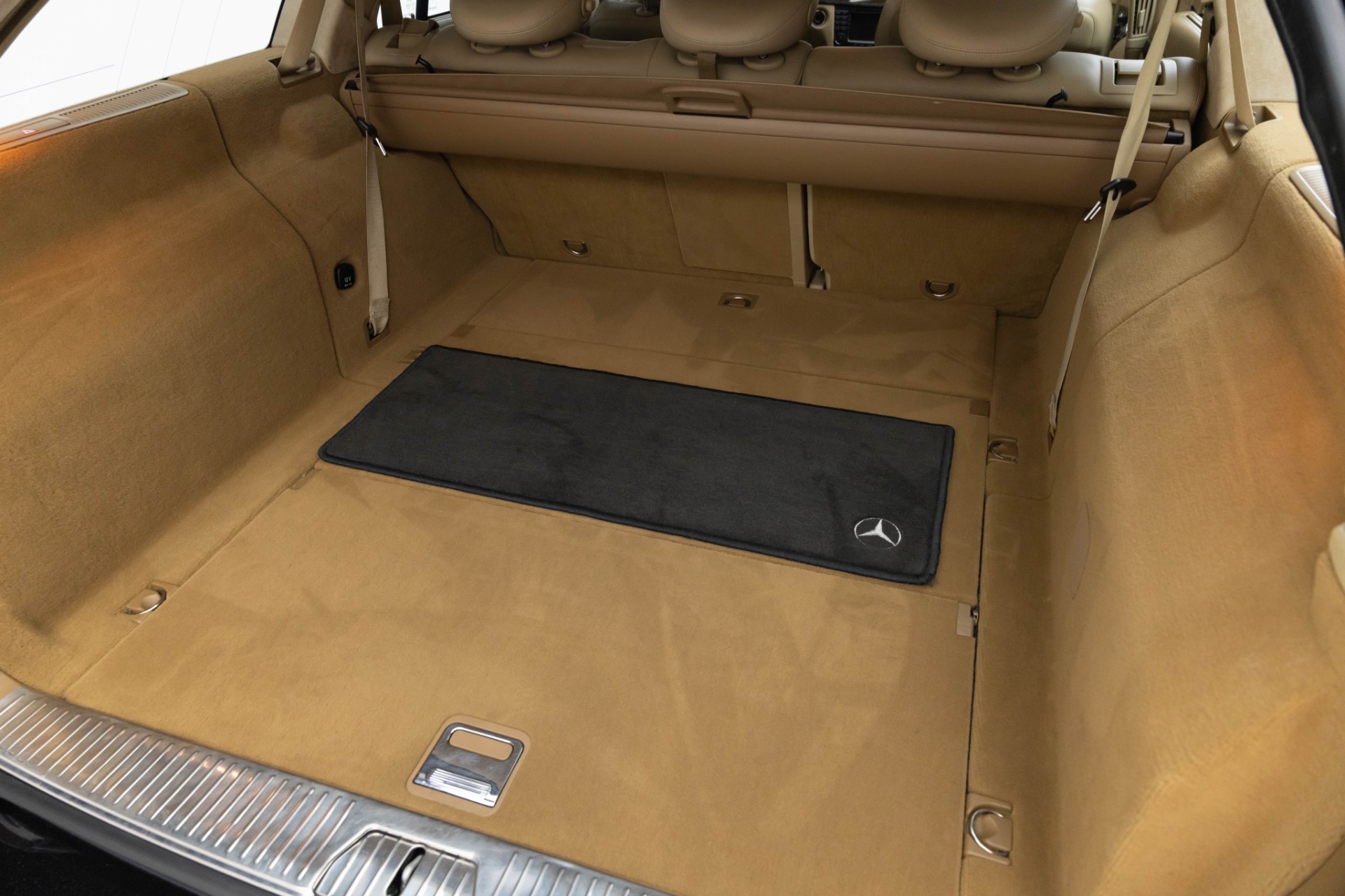 2008 Mercedes Benz E AMG photo 58