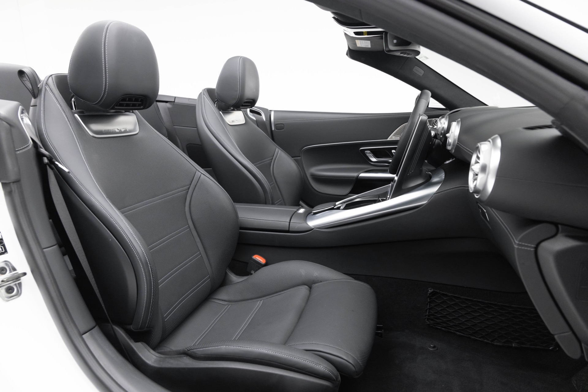 2023 Mercedes Benz SL 55 AMG photo 4