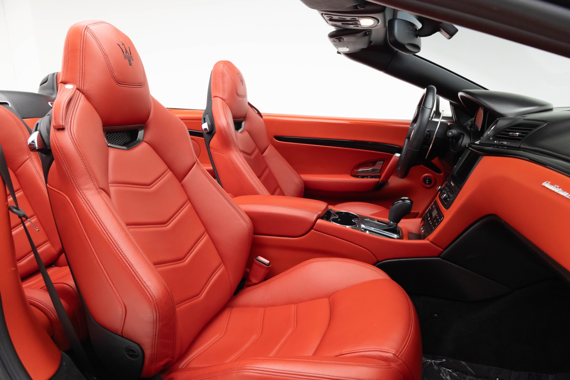 2016 Maserati Granturismo Sport photo 4