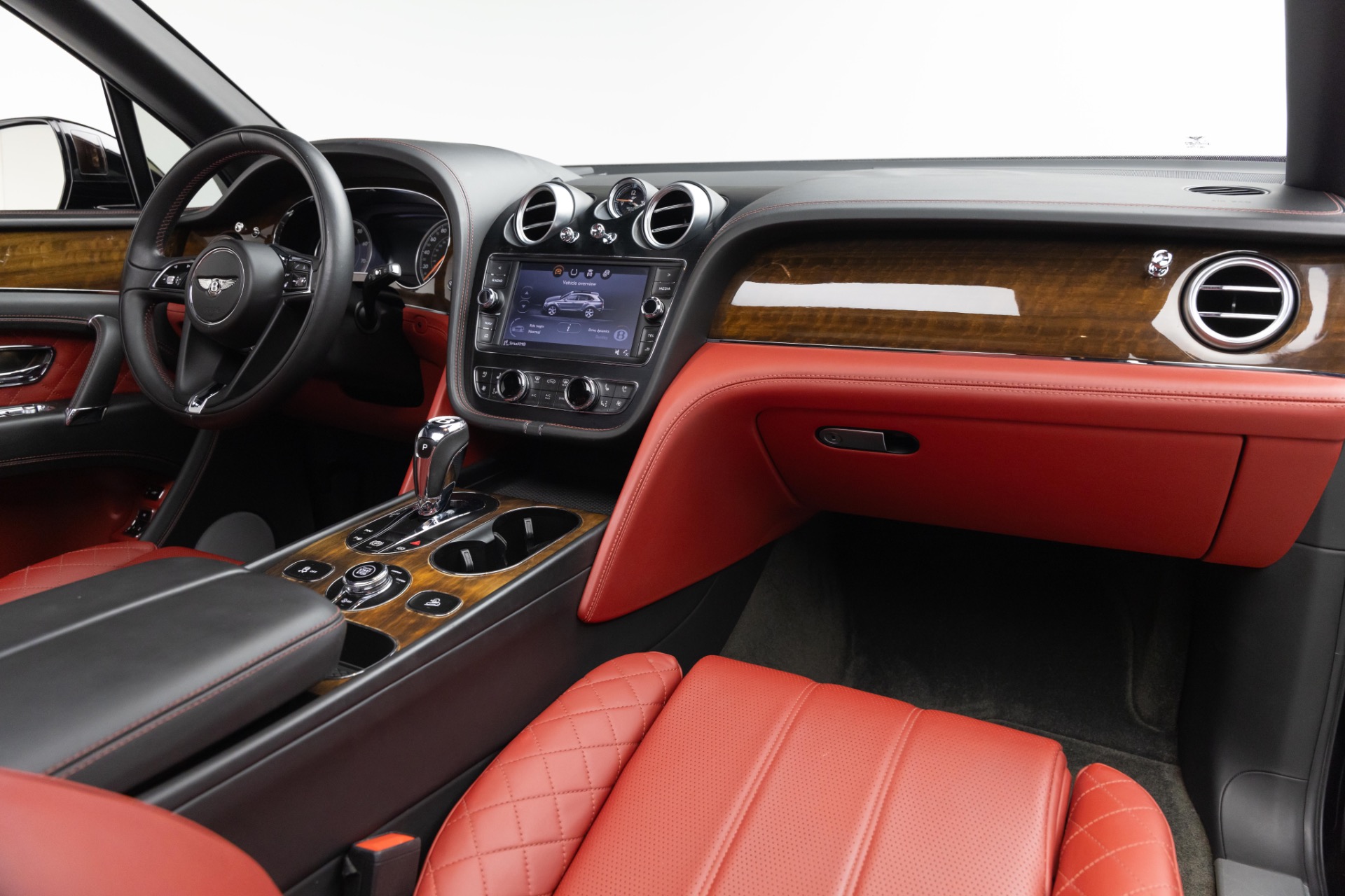 2018 Bentley Bentayga photo 2