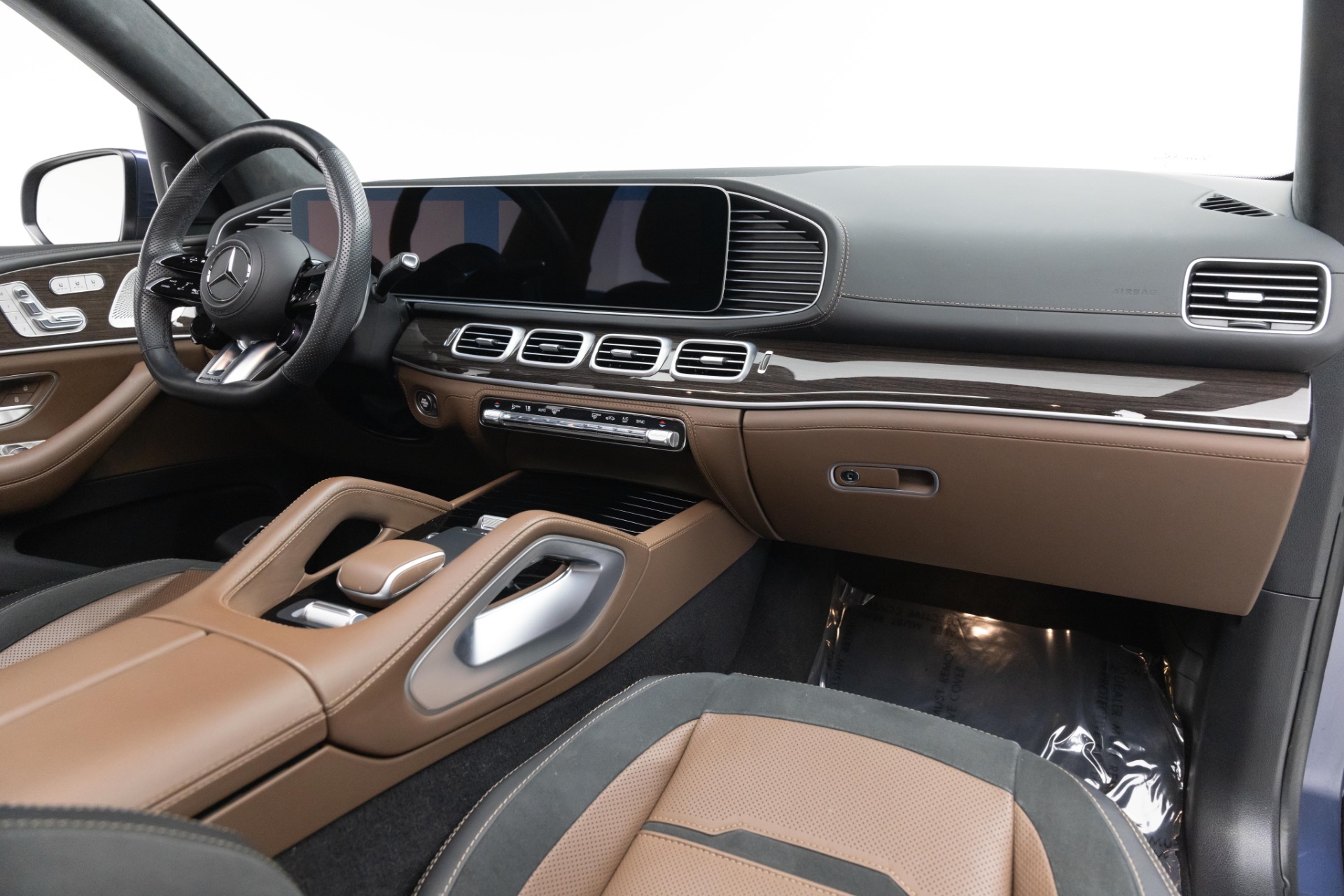 2024 Mercedes Benz GLS 63 AMG photo 2