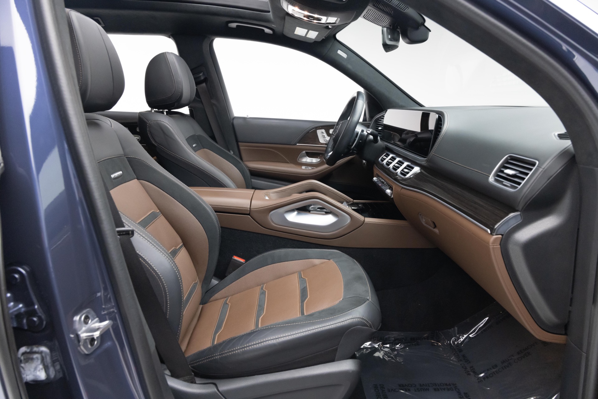 2024 Mercedes Benz GLS 63 AMG photo 4