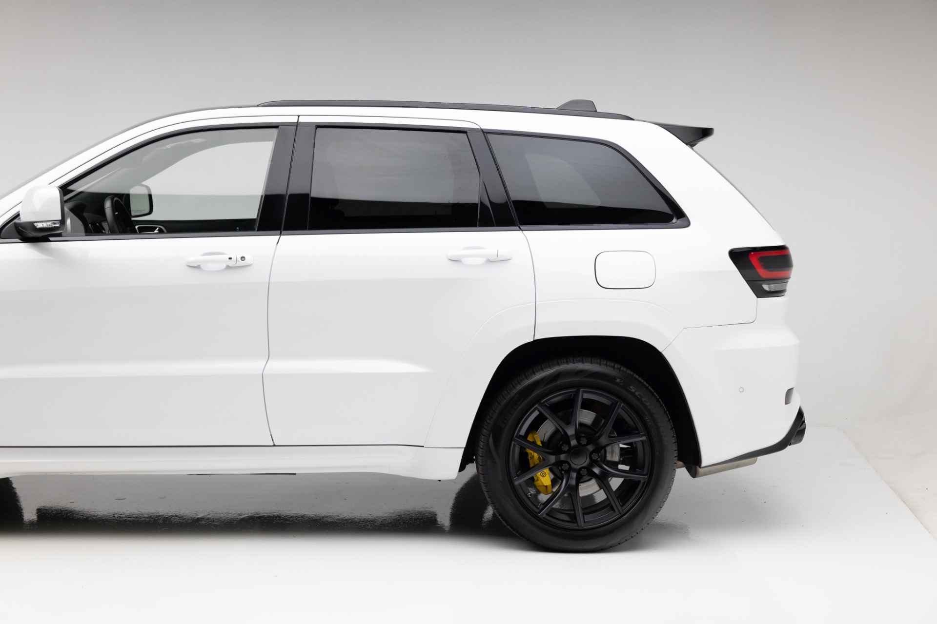 2020 Jeep Grand Cherokee Trackhawk - Photo 19