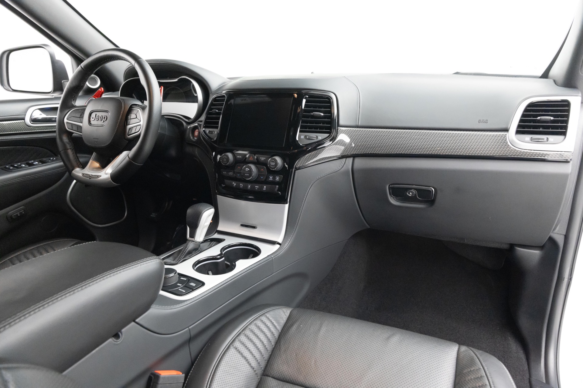 2020 Jeep Grand Cherokee Trackhawk photo 2