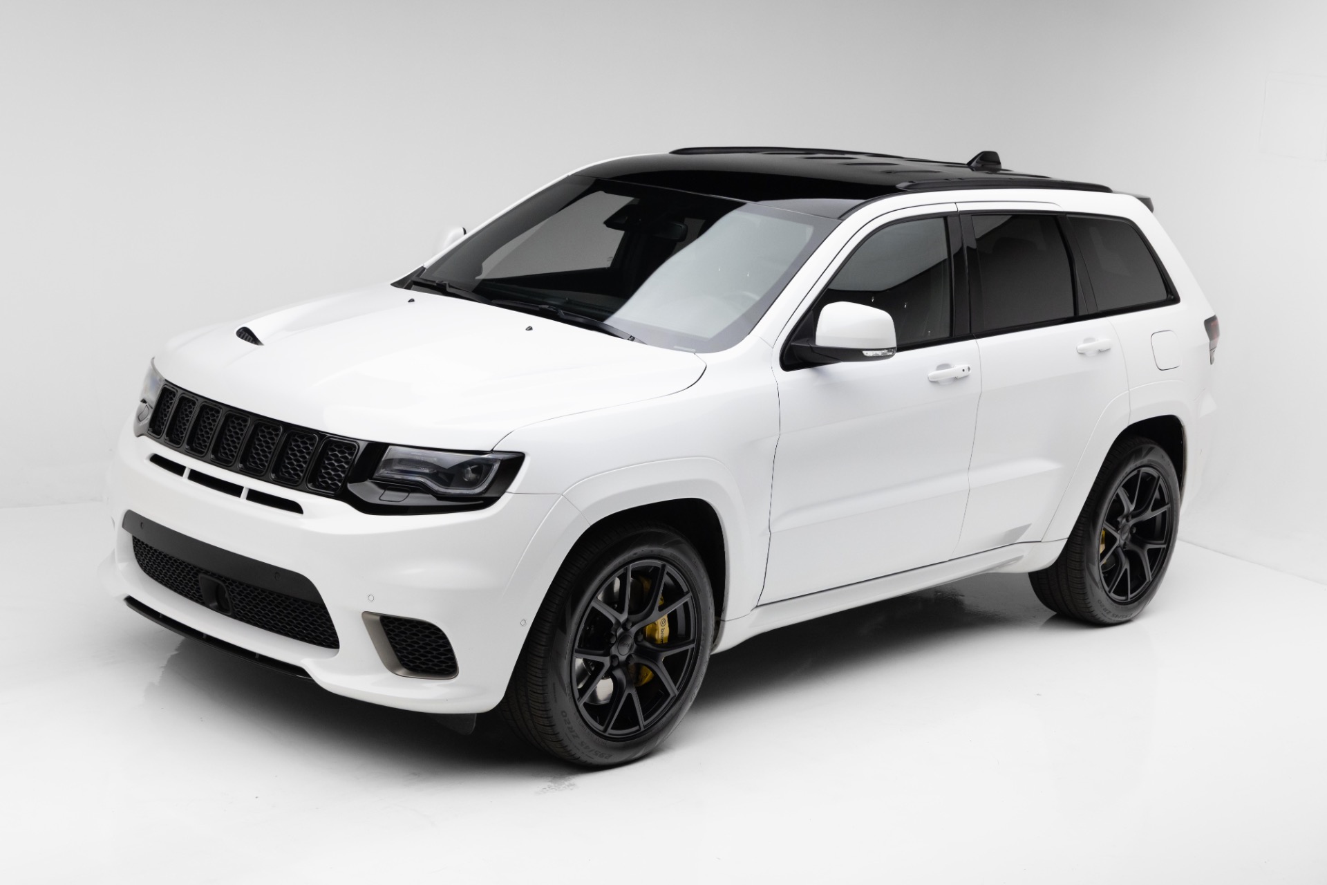 2020 Jeep Grand Cherokee Trackhawk's photo
