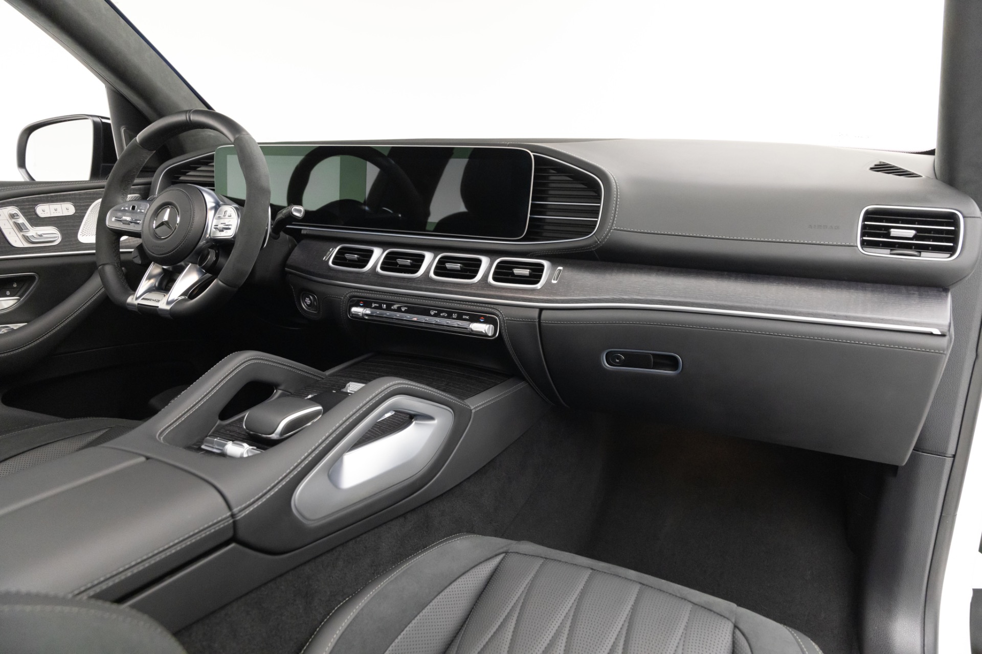 2023 Mercedes Benz GLS AMG 63 photo 2