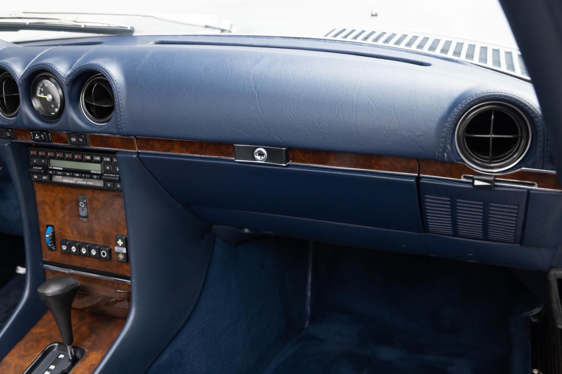 1986 Mercedes-Benz 560 - Photo 36
