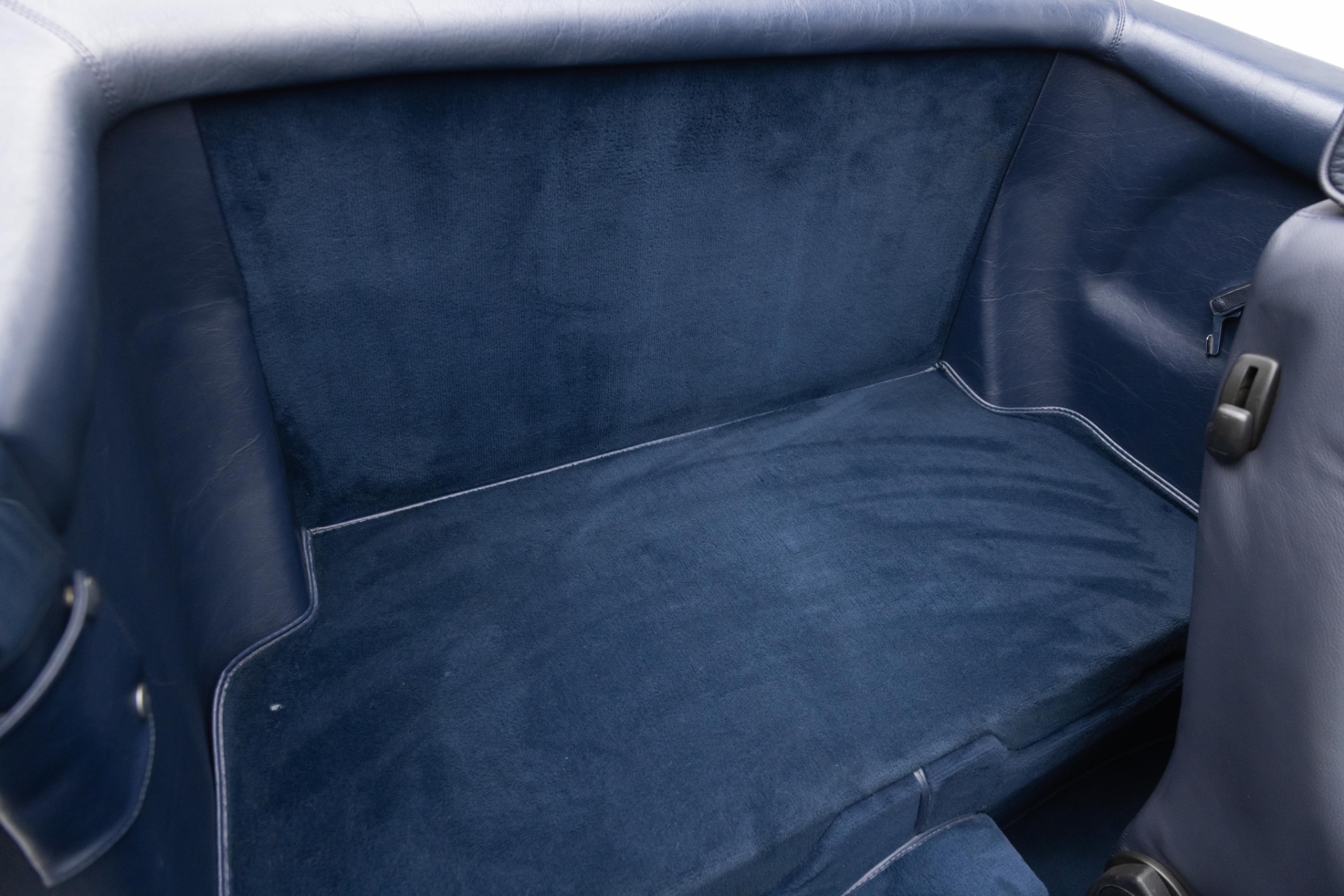 1986 Mercedes-Benz 560 - Photo 40