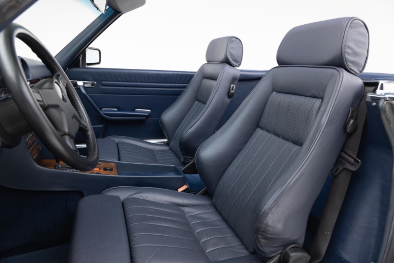 1986 Mercedes-Benz 560 - Photo 100