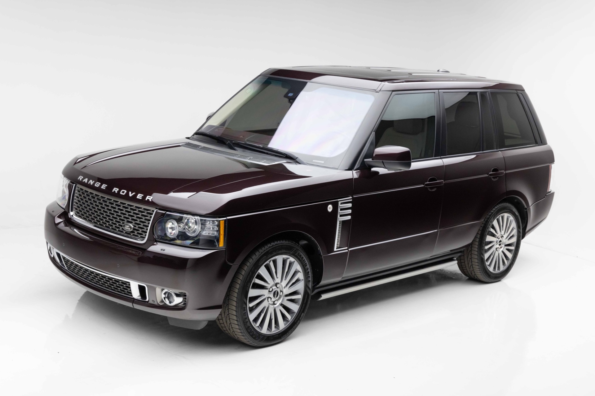 2012 Land Rover Range Rover Supercharged 4WD's photo