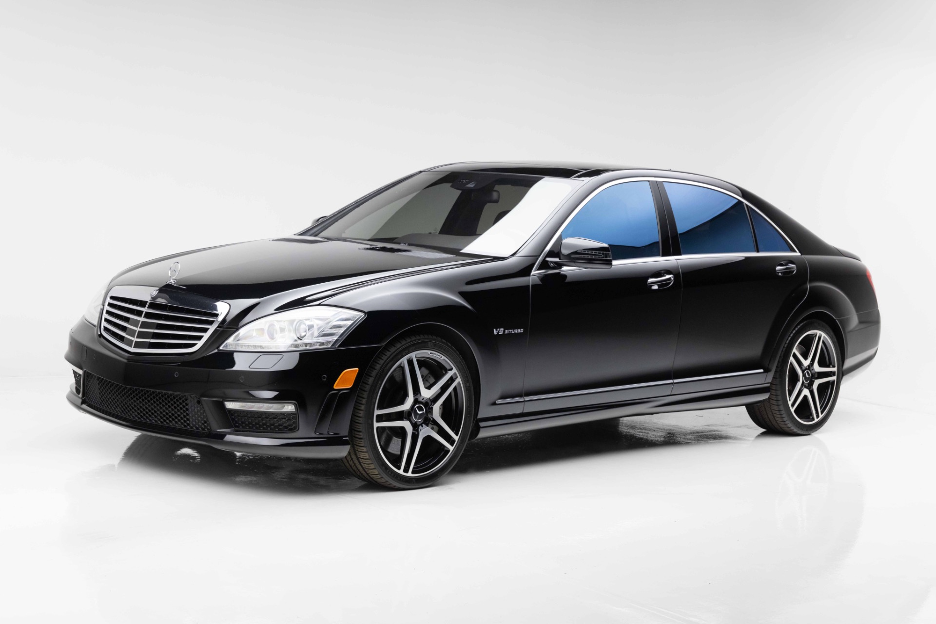 Sクラス300h AMGパッケージ Used-2012-Mercedes-Benz-S-63-