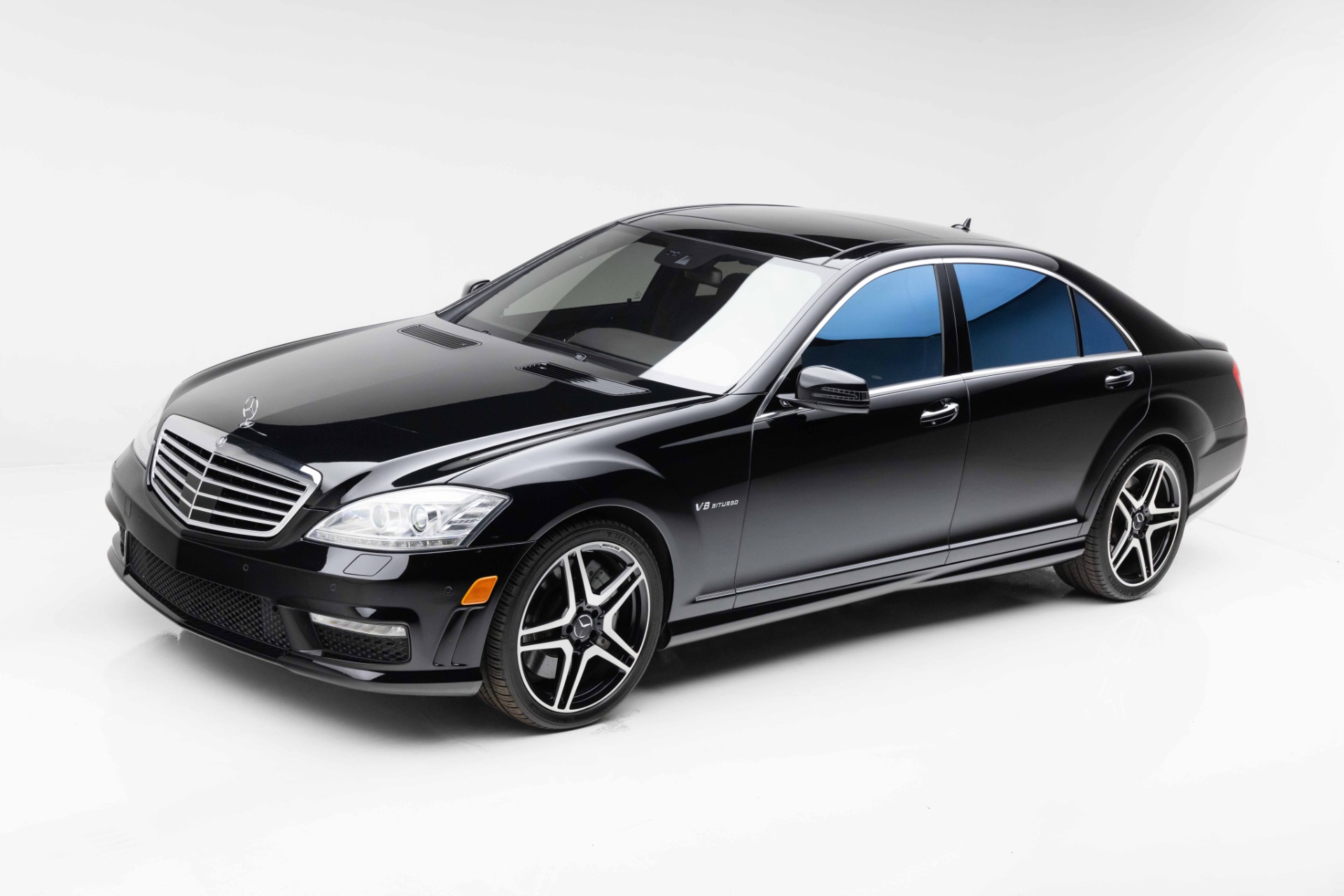 2012 Mercedes-Benz S-Class S63 AMG's photo