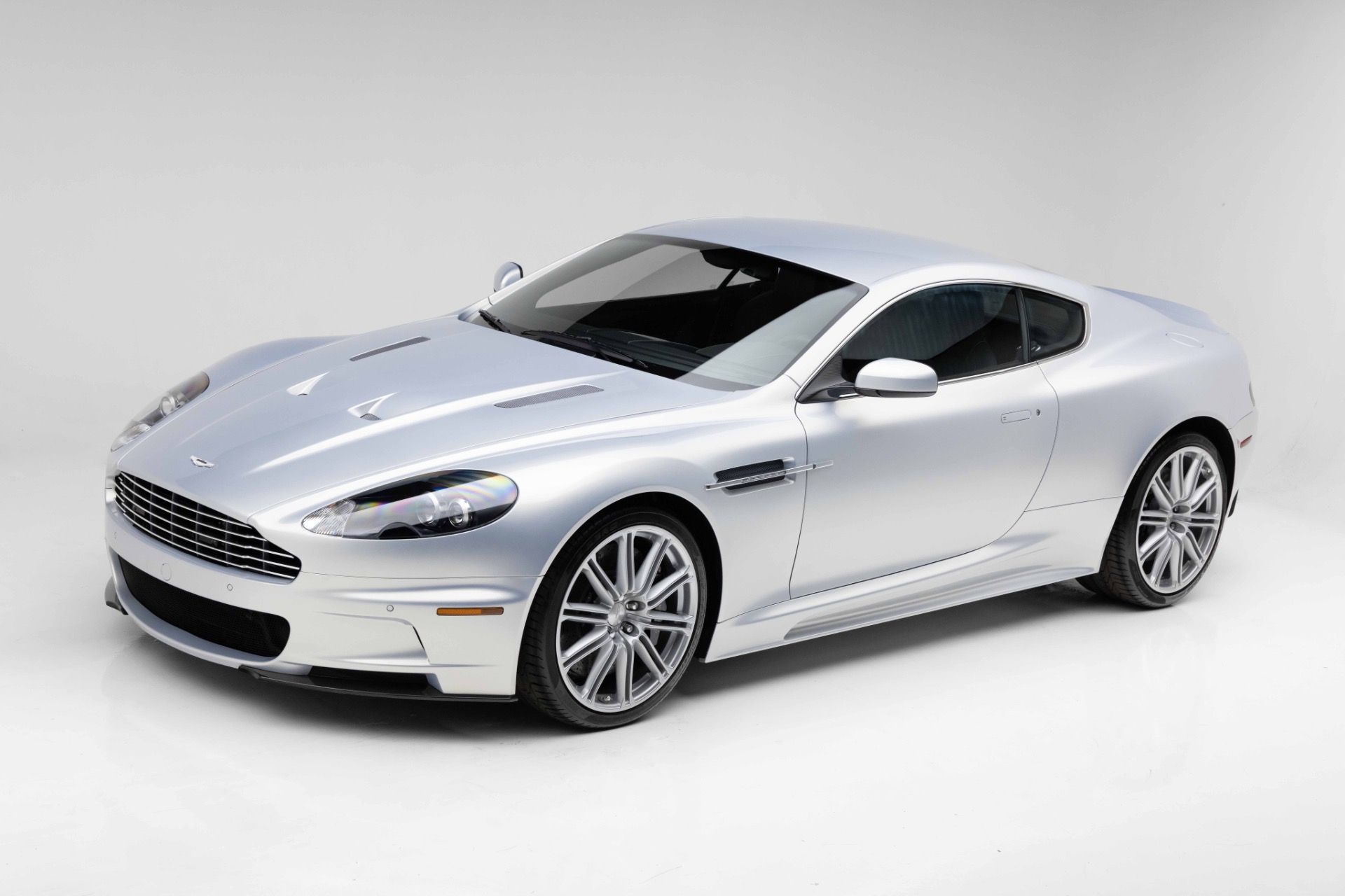 2009 Aston Martin DBS Coupe's photo