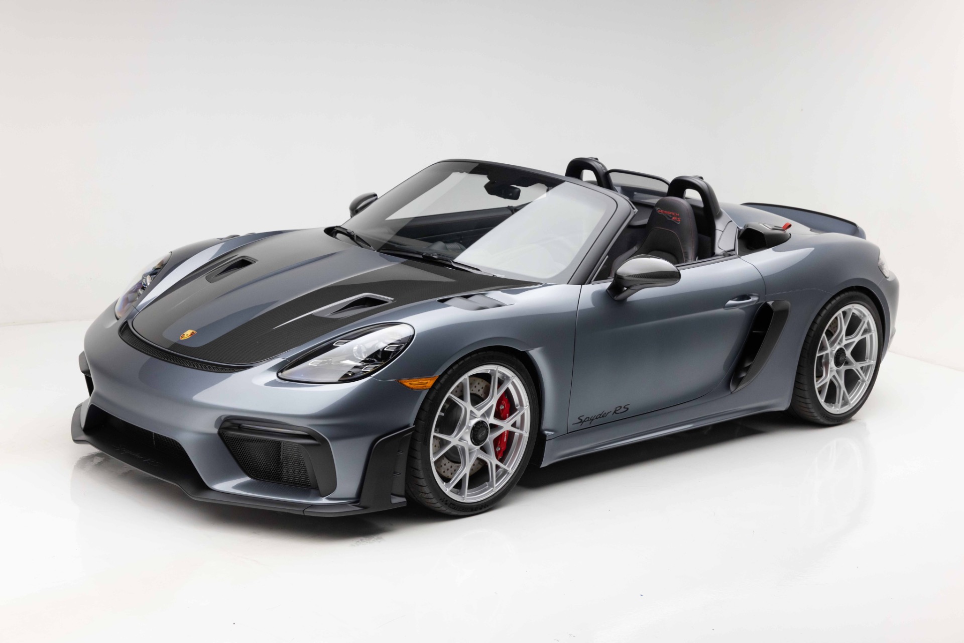 2024 Porsche 718 Spyder RS's photo