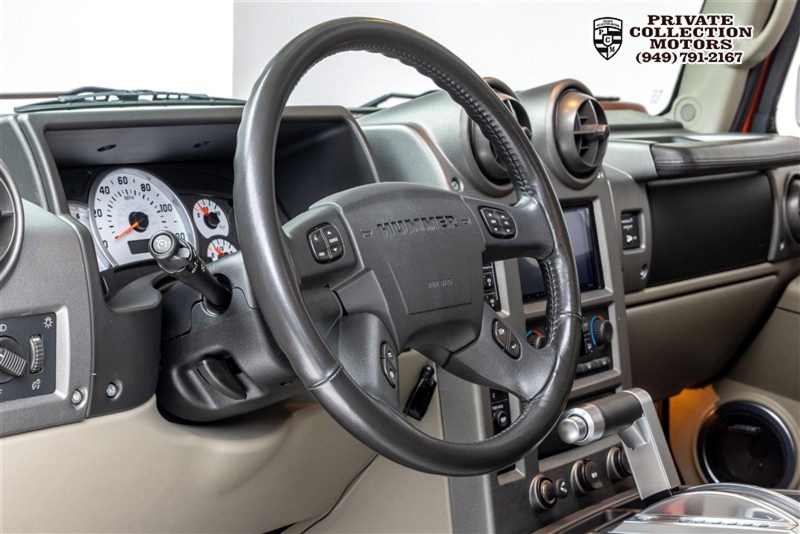 Hummer H2 2010 Interior