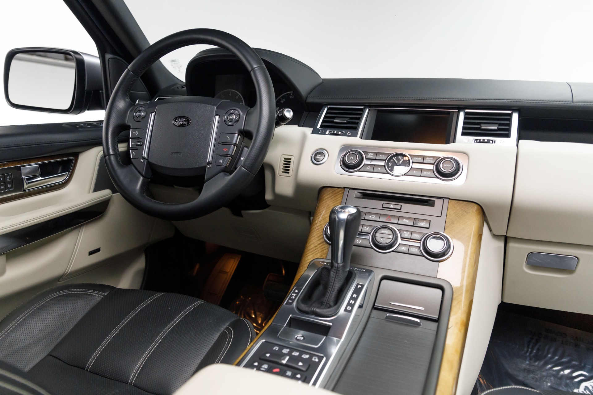 2013 Land Rover Range Rover Sport HSE LUX photo 5