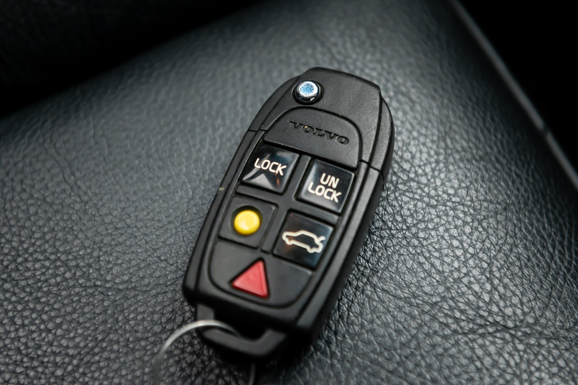 2010 volvo xc90 key fob battery replacement deals
