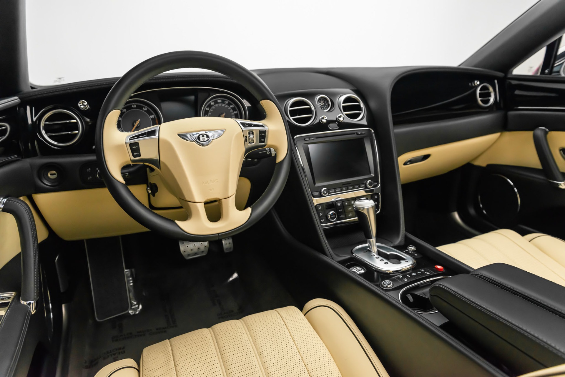 2014 Bentley Continental GT V8 Convertible SCBGT3ZA4EC094895 | Park Place  LTD Bellevue, WA