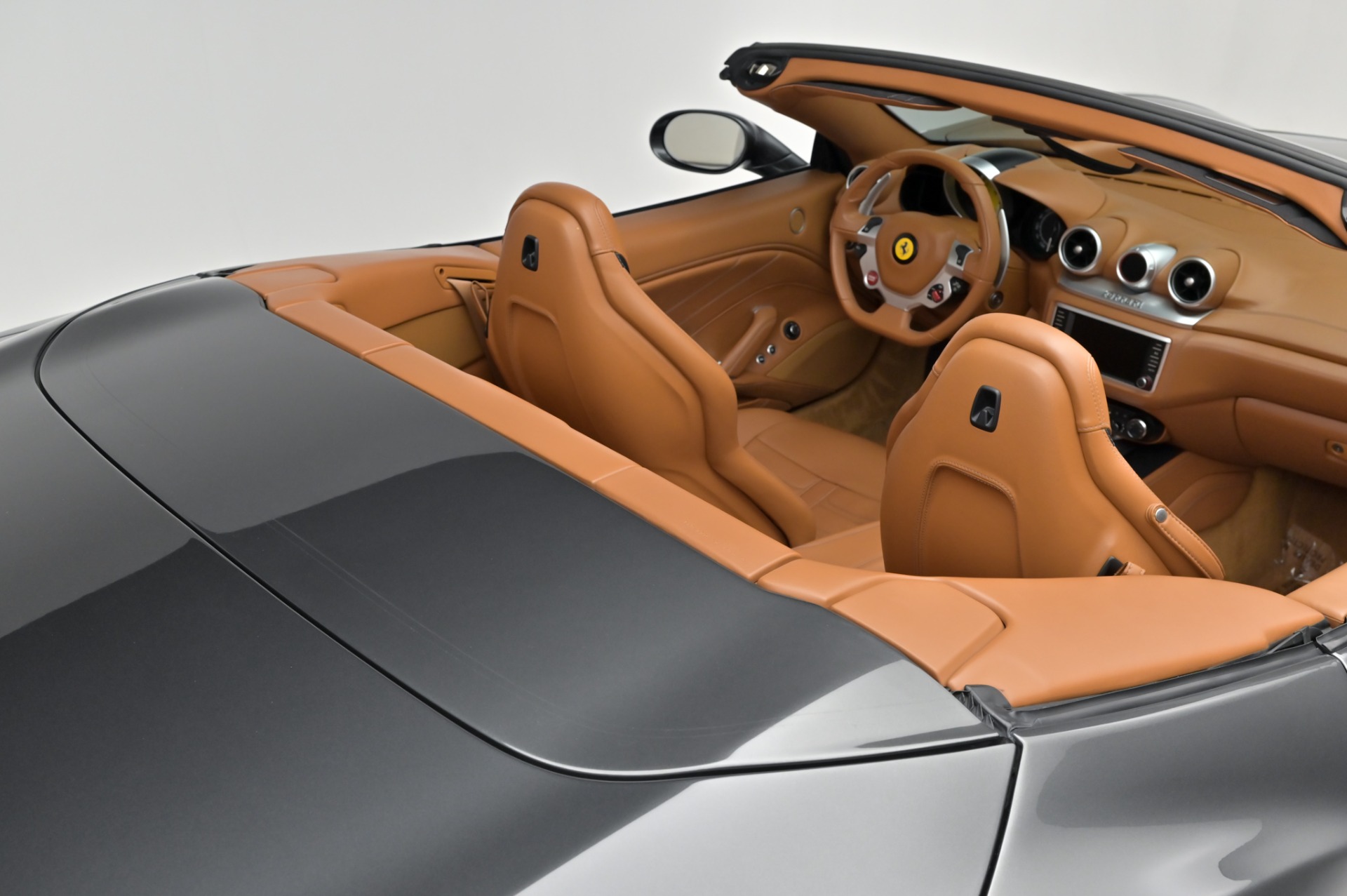 Used-2015-Ferrari-California-T