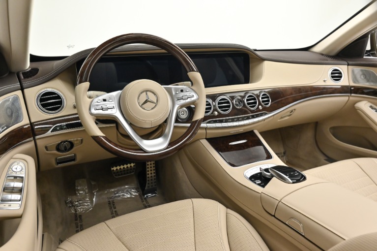 Used 2018 Mercedes-Benz S 560 Maybach S 560 for sale Sold at Private Collection Motors Inc in Costa Mesa CA 92627 2