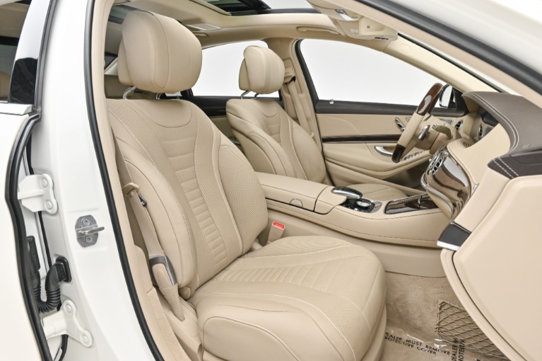 Used 2018 Mercedes-Benz S 560 Maybach S 560 for sale Sold at Private Collection Motors Inc in Costa Mesa CA 92627 4
