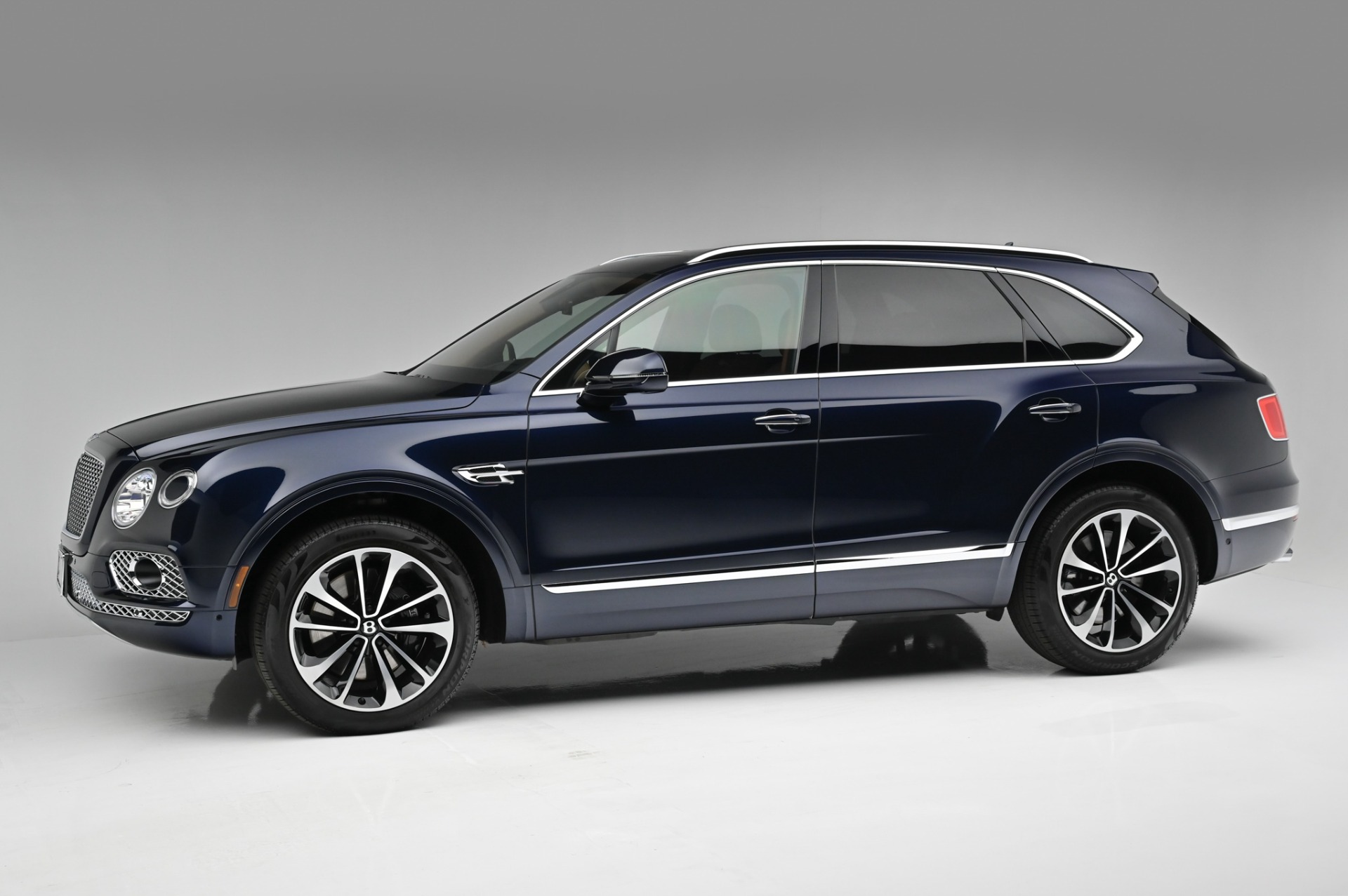SALE様 Used 2018 Bentley Bentayga Onyx Edition Onyx Edition For