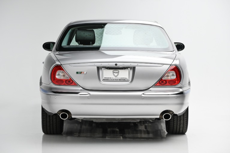 Used 2005 Jaguar XJR XJR for sale Sold at Private Collection Motors Inc in Costa Mesa CA 92627 7