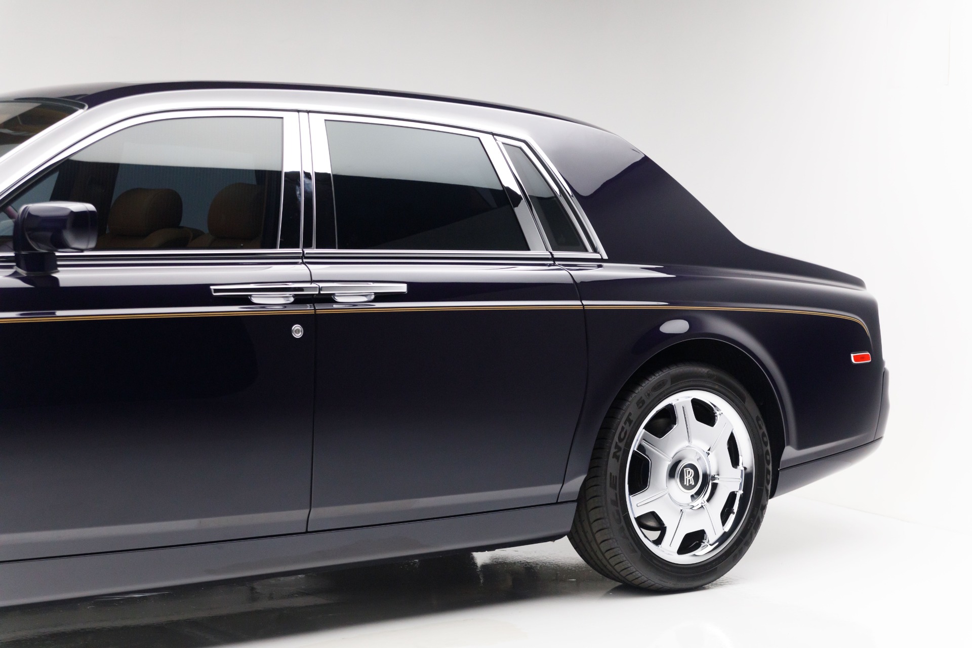 2005 Rolls Royce Phantom photo 16