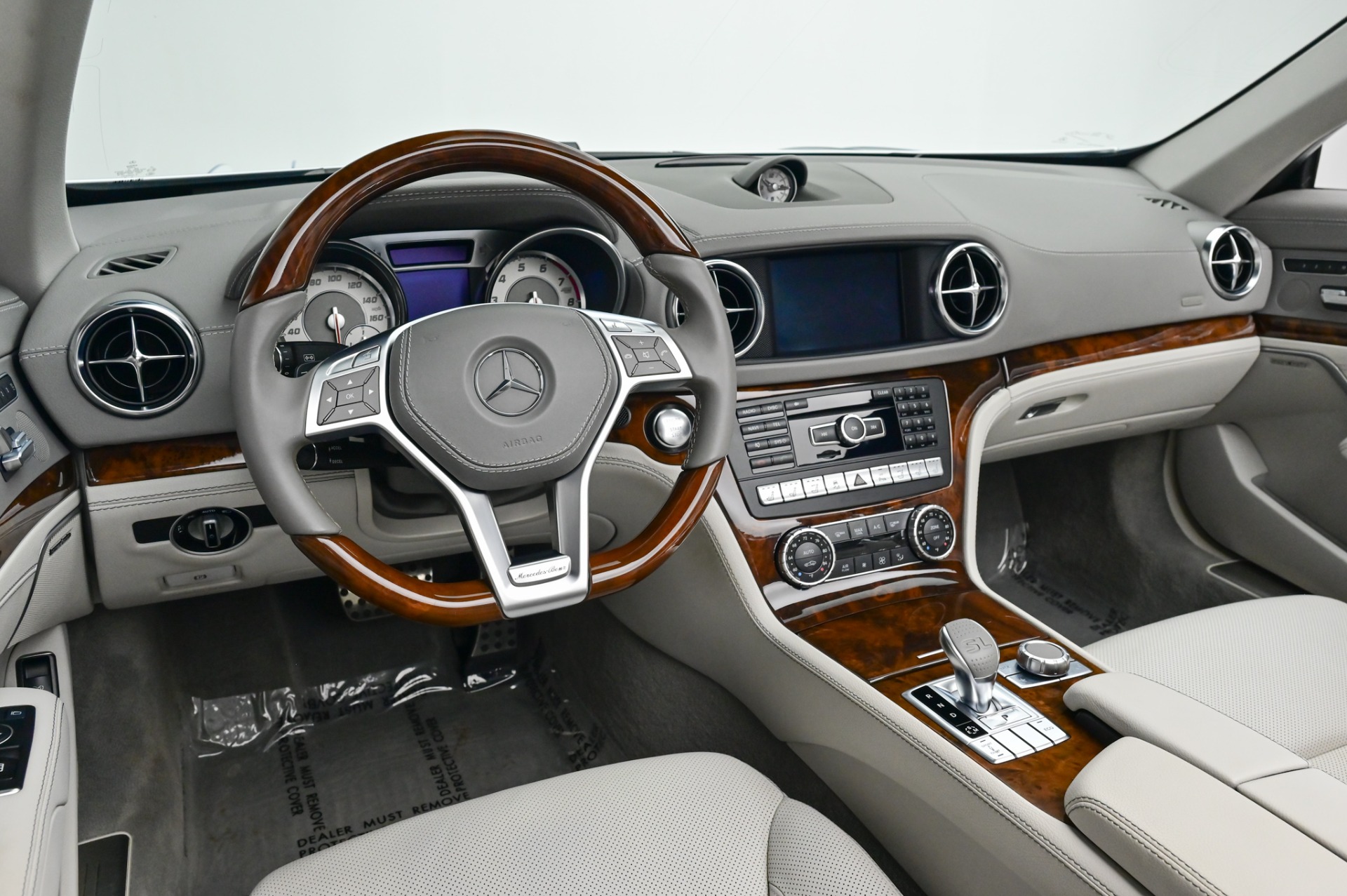 2013 Mercedes Benz SL 550 photo 2