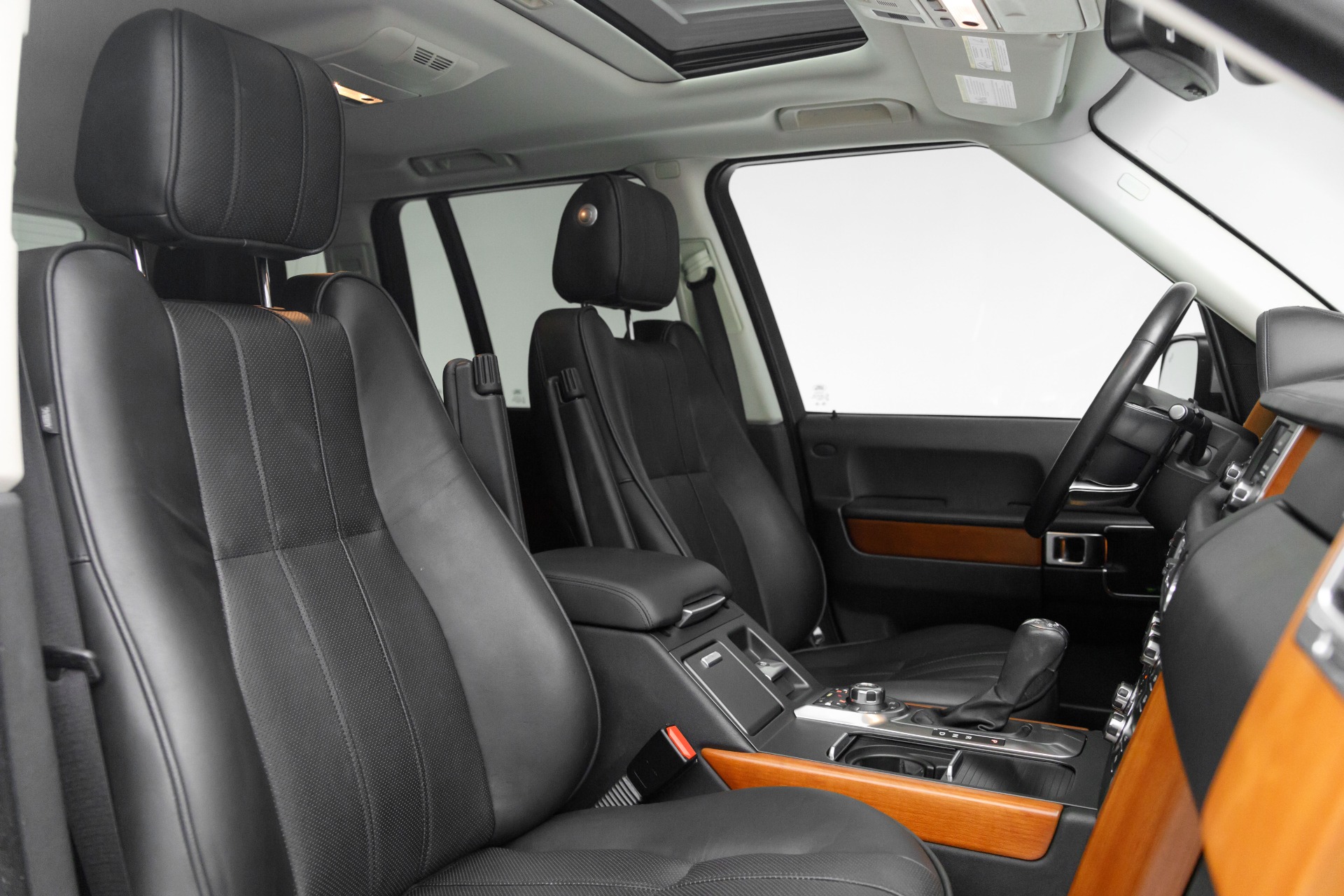 2011 Land Rover Range Rover HSE photo 3