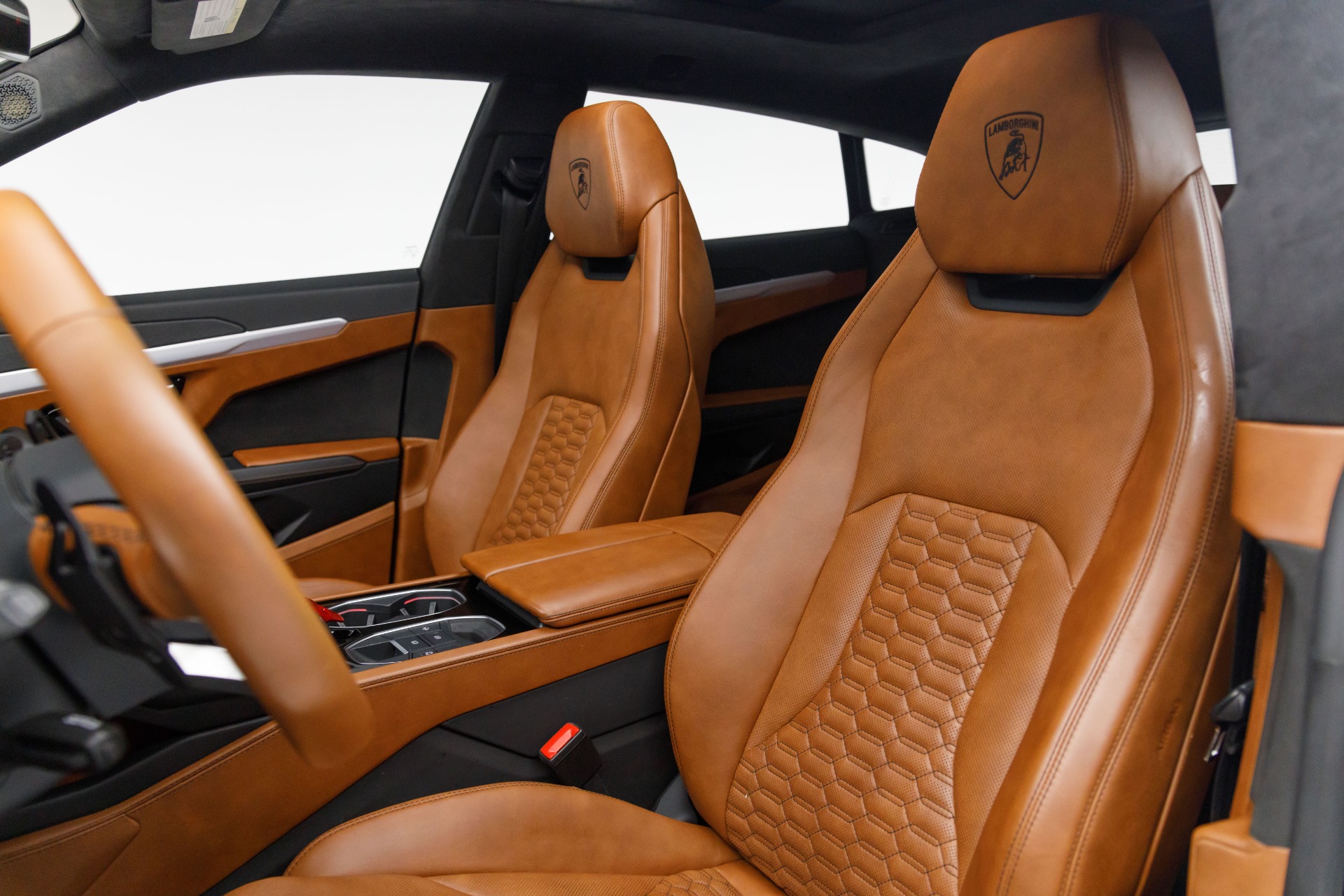 Used-2019-Lamborghini-Urus-