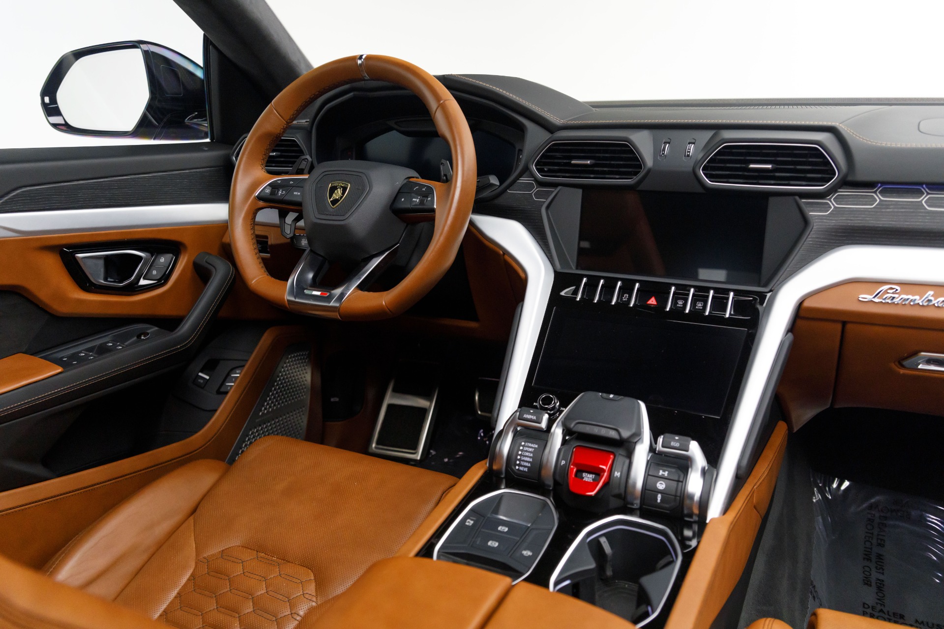 Used-2019-Lamborghini-Urus-