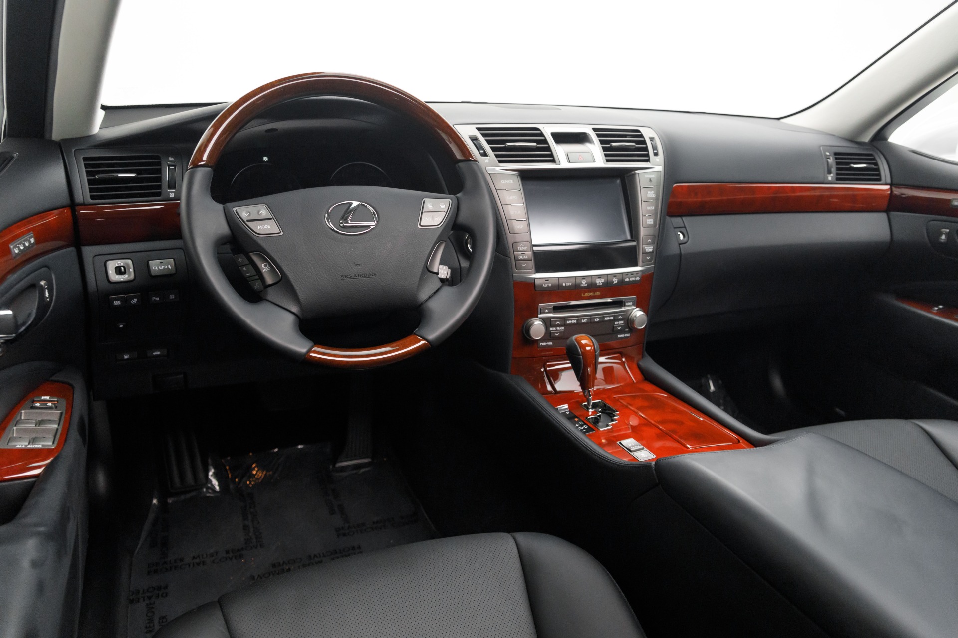 2011 Lexus LS 460 photo 4