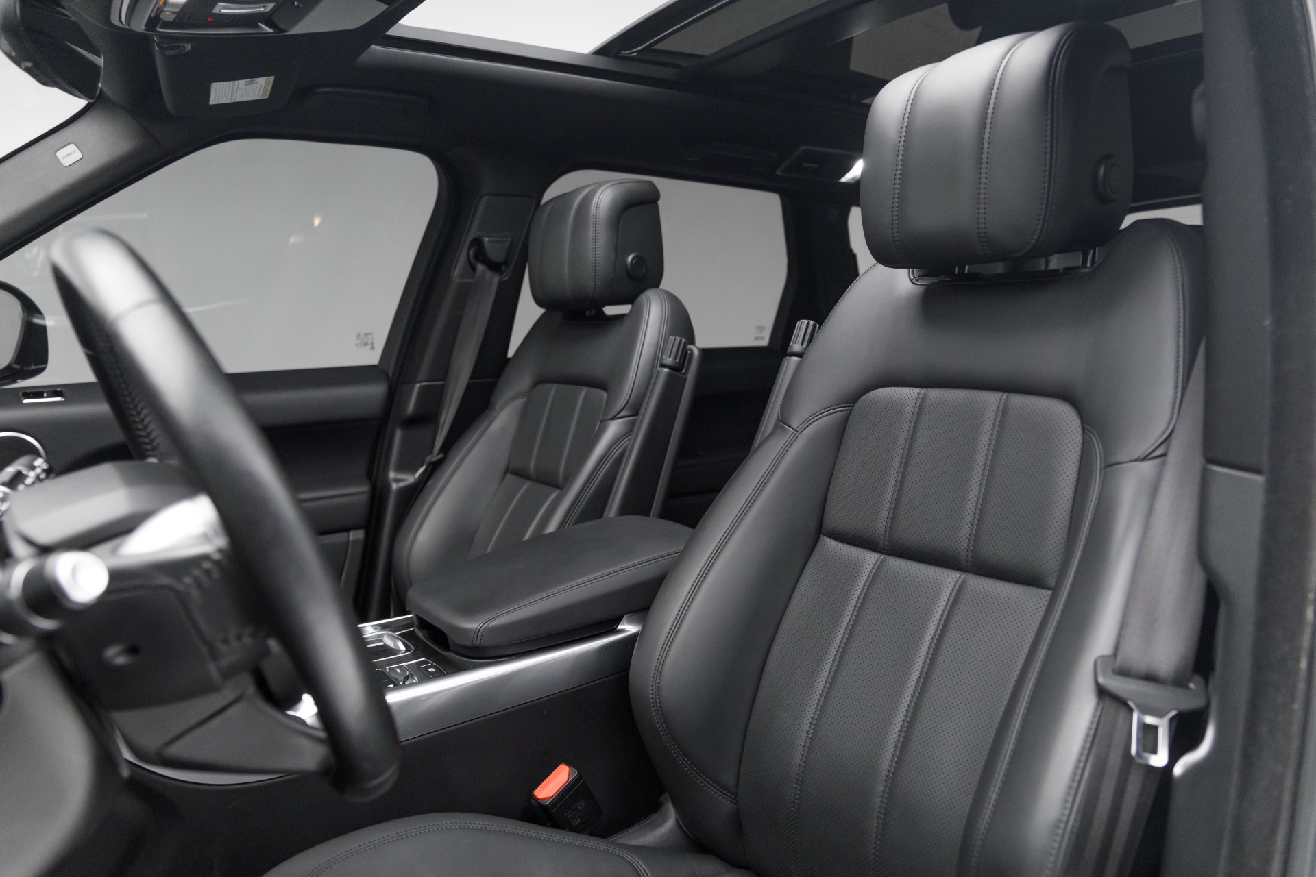 2018 Land Rover Range Rover Sport HSE photo 4