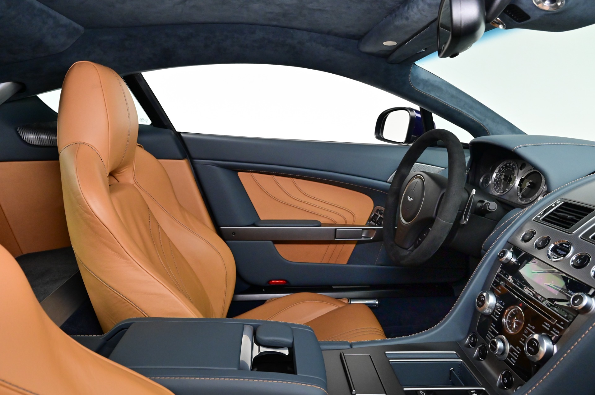2012 Aston Martin V8 Vantage S photo 10