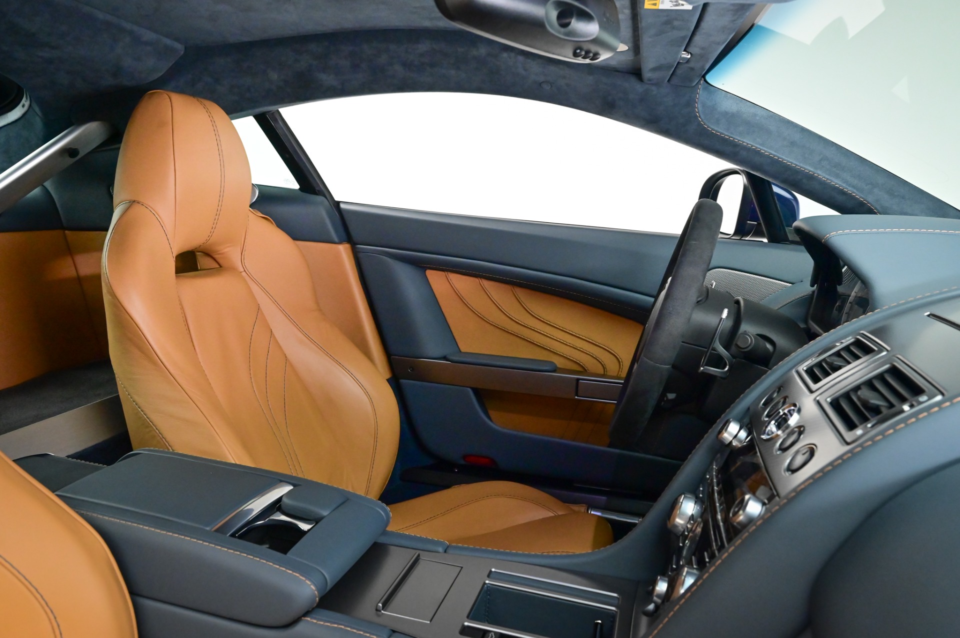 2012 Aston Martin V8 Vantage S photo 12
