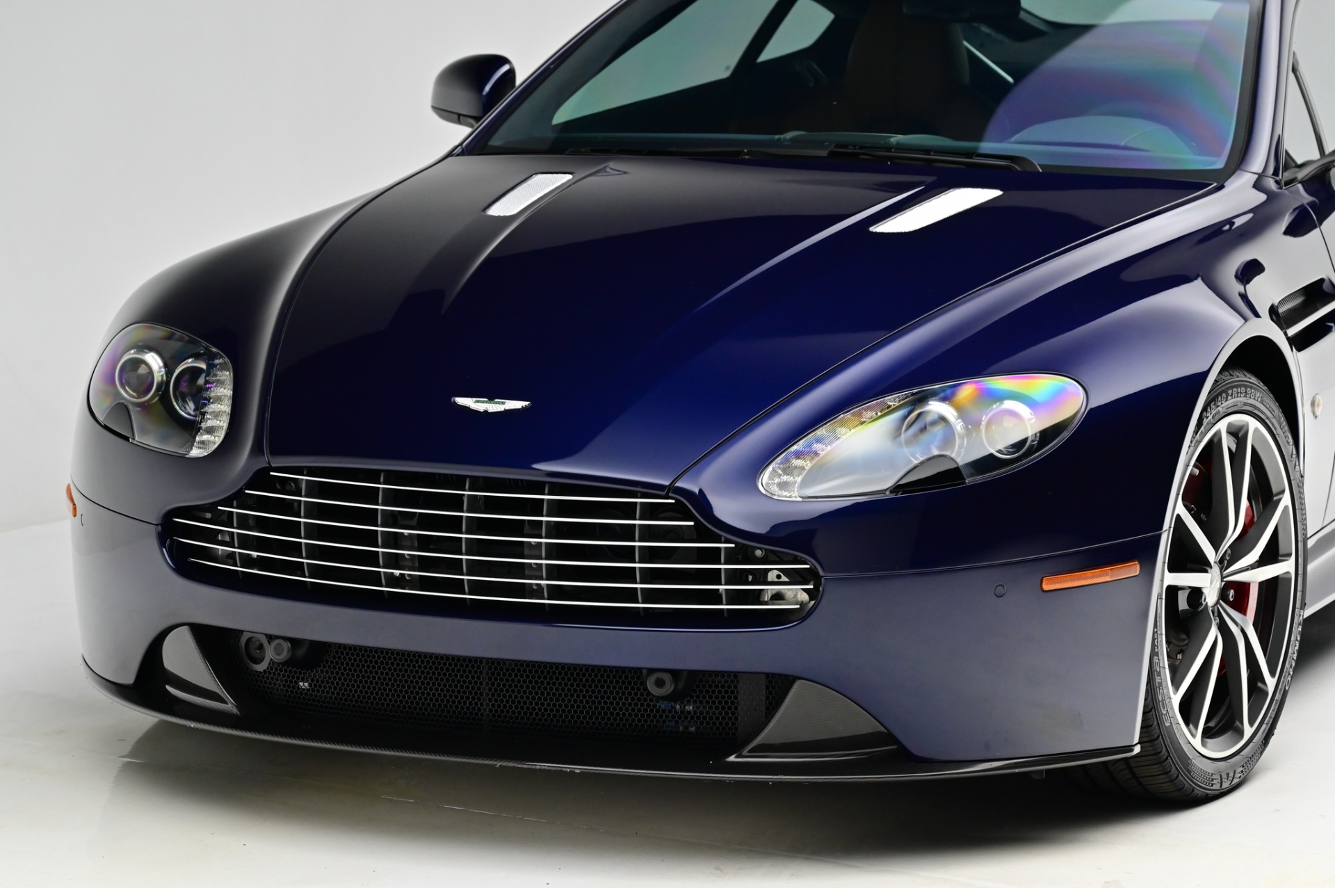2012 Aston Martin V8 Vantage S photo 17