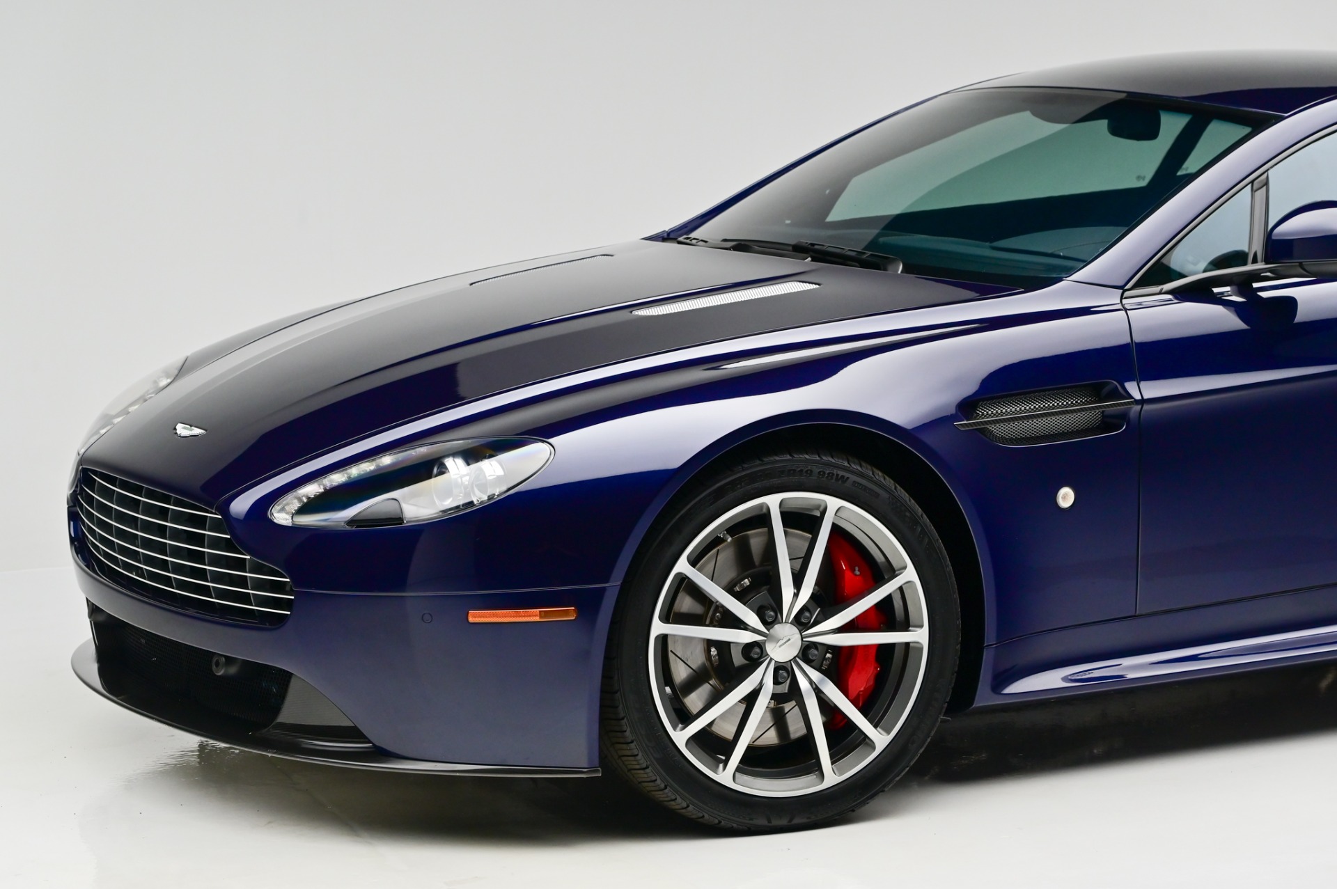 2012 Aston Martin V8 Vantage S photo 21