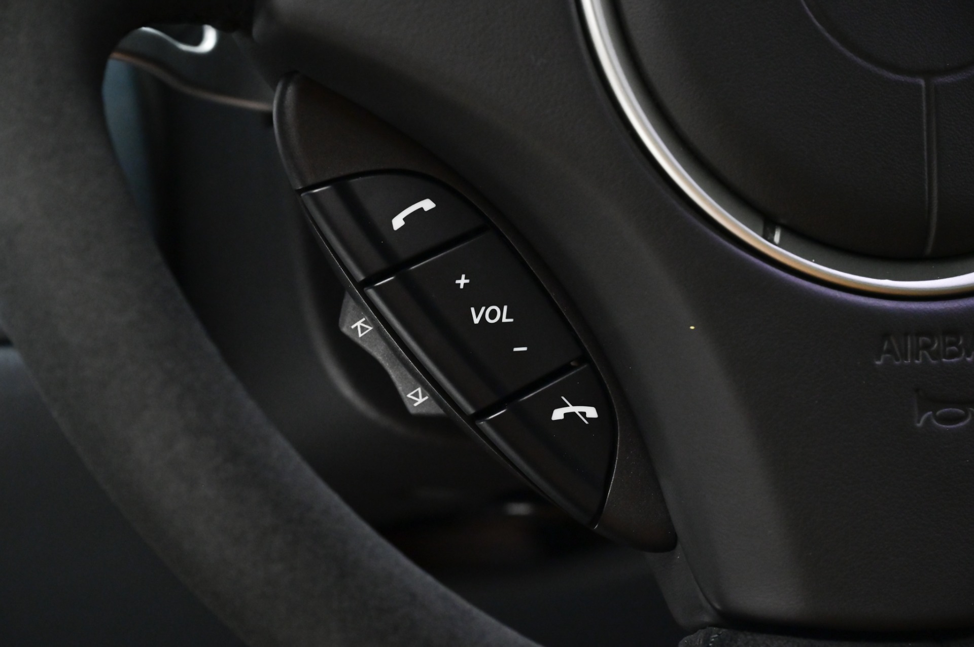 2012 Aston Martin V8 Vantage S photo 22