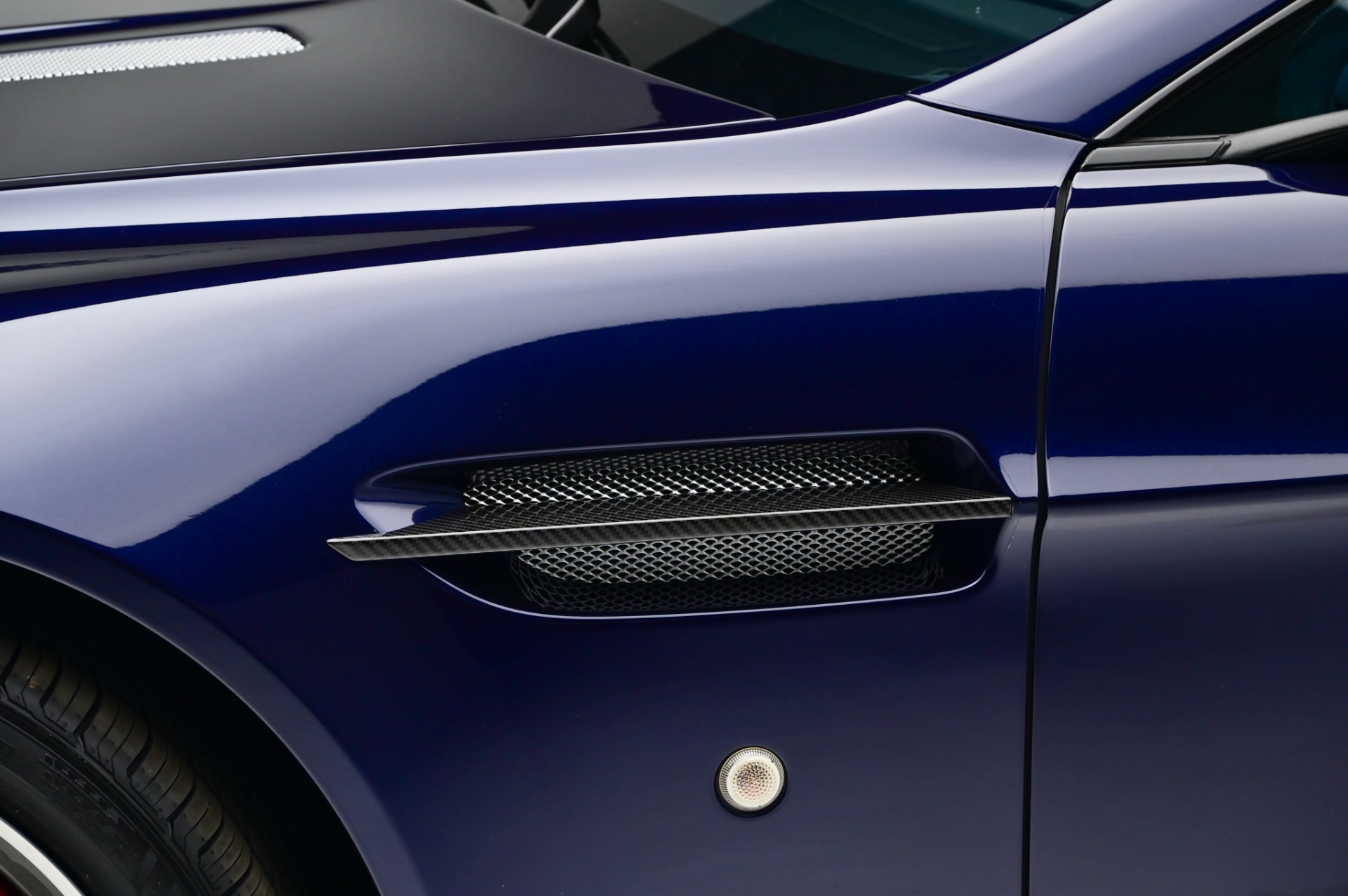 2012 Aston Martin V8 Vantage S photo 25