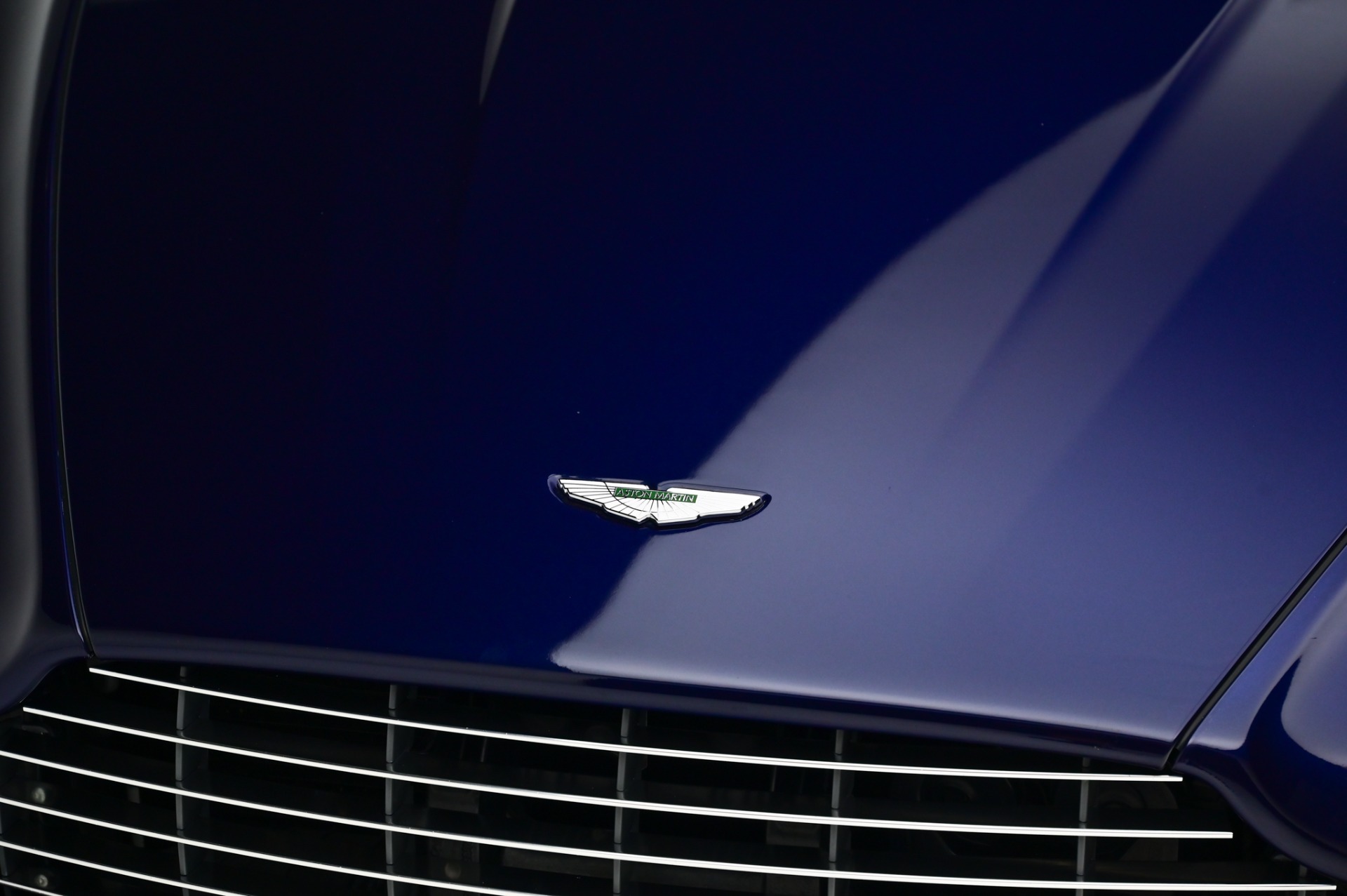 2012 Aston Martin V8 Vantage S photo 31