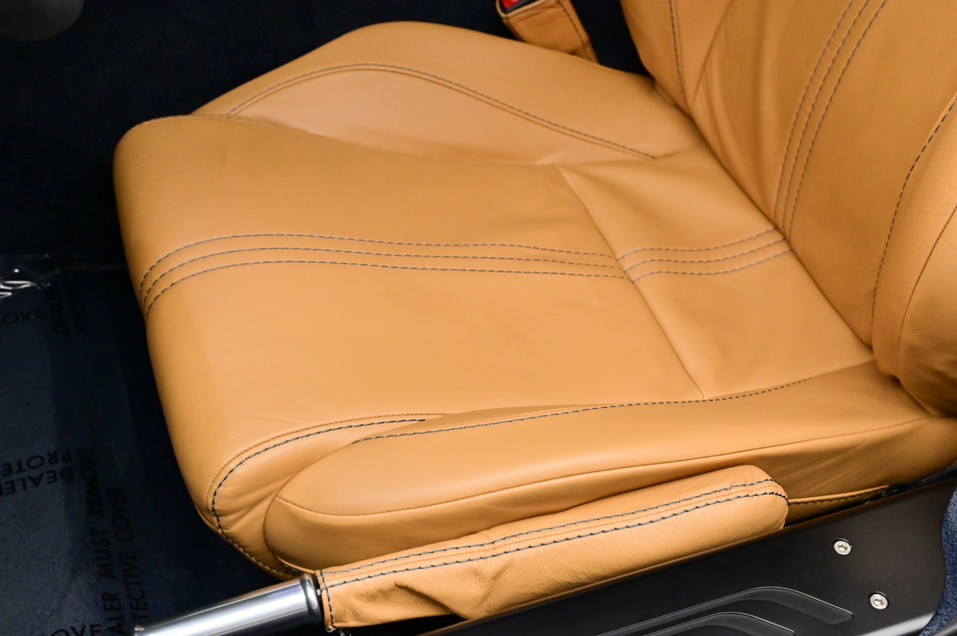 2012 Aston Martin V8 Vantage S photo 40