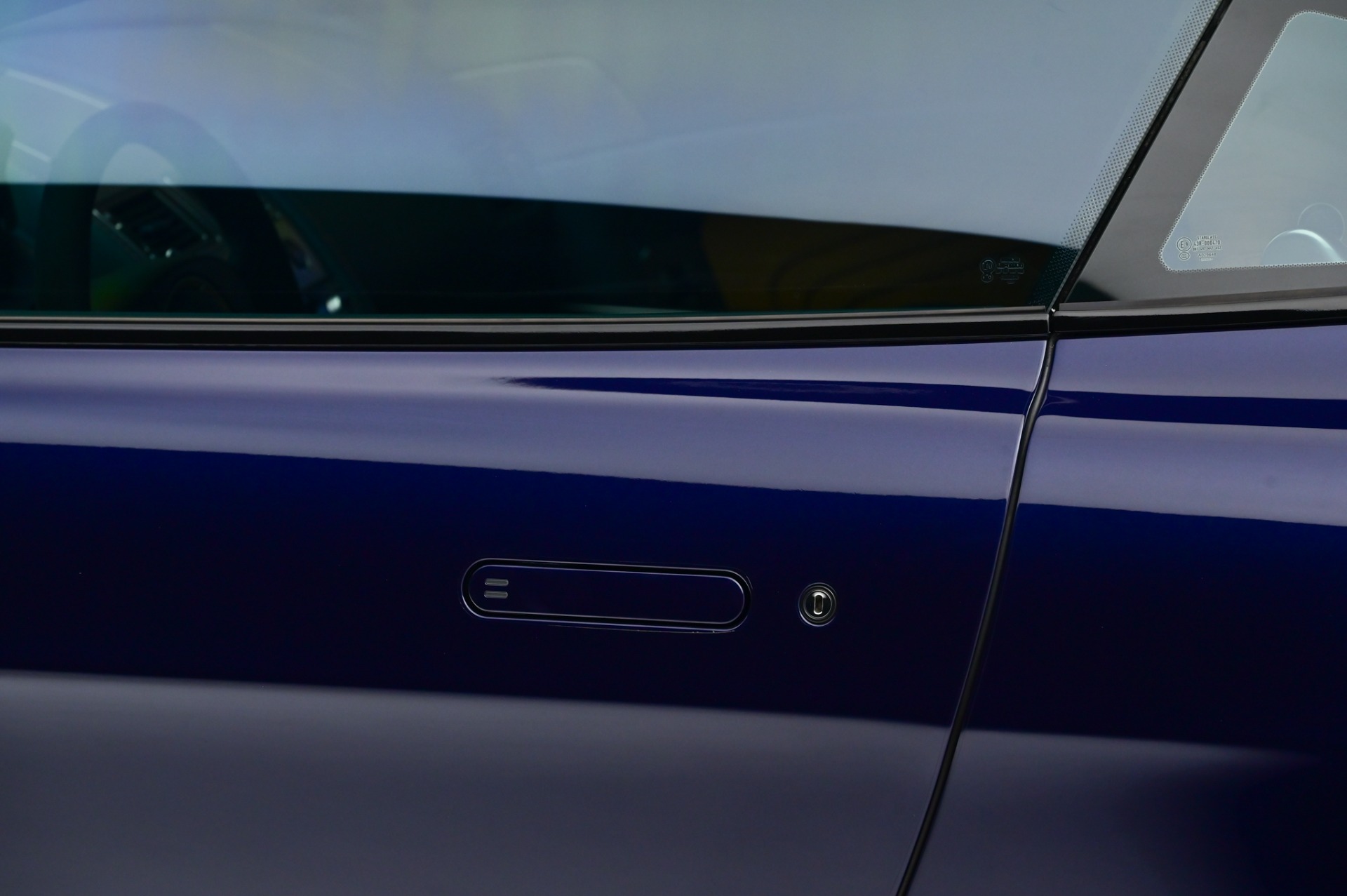 2012 Aston Martin V8 Vantage S photo 45