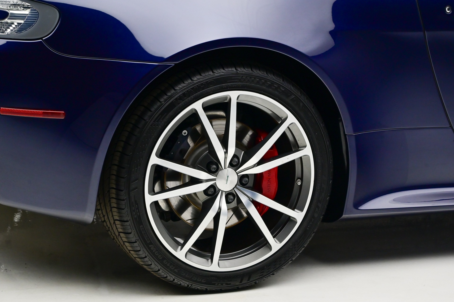 2012 Aston Martin V8 Vantage S photo 57