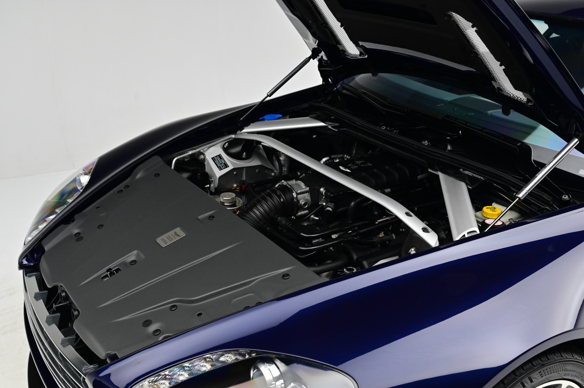 2012 Aston Martin V8 Vantage S photo 61