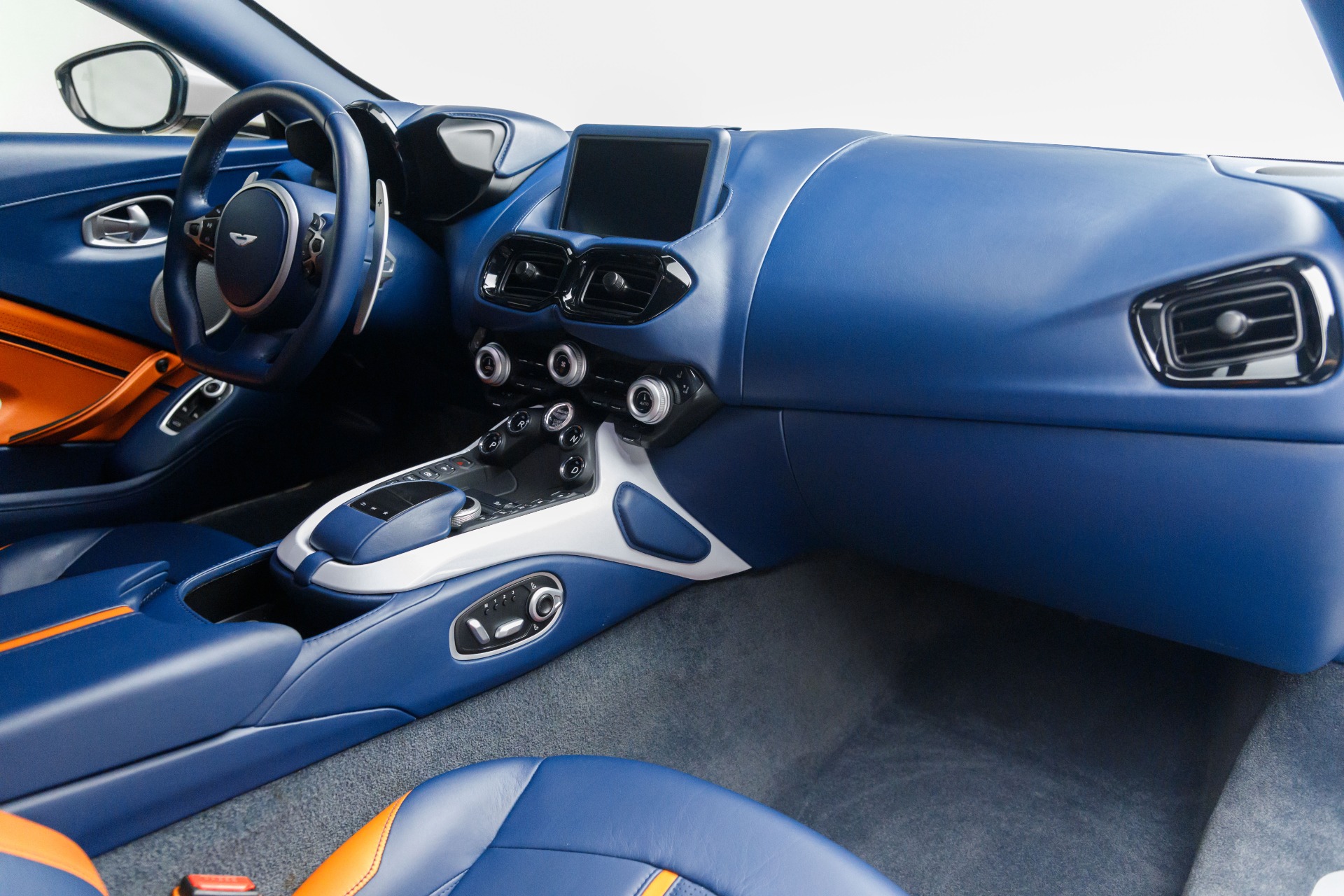 2019 Aston Martin Vantage AM6 photo 2